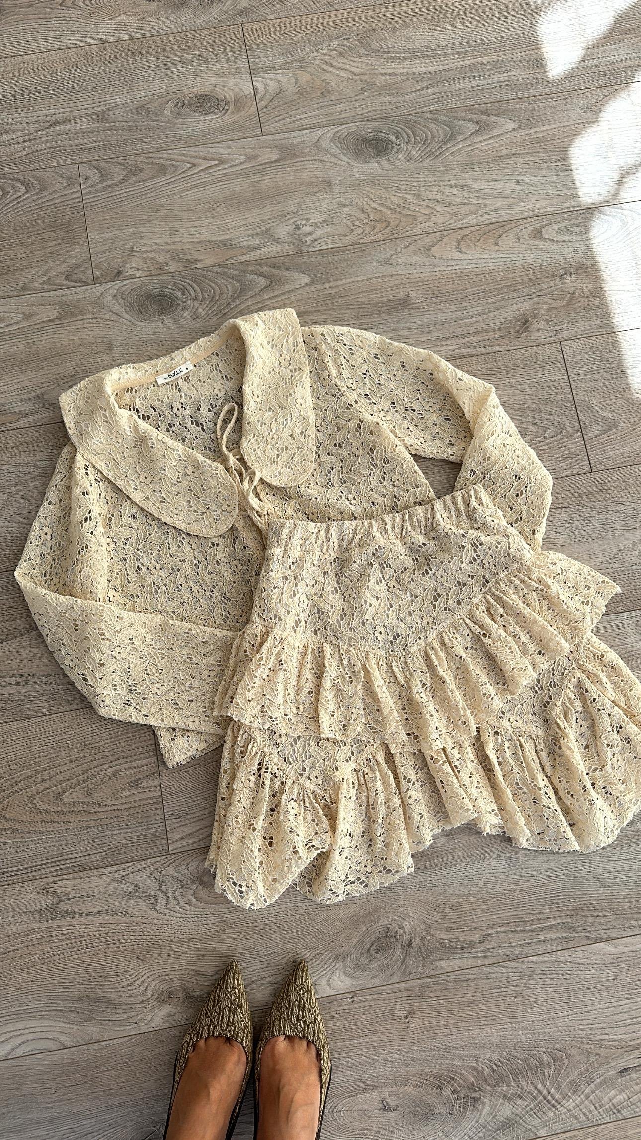 Krem Fırfırlı Dantalli Etek