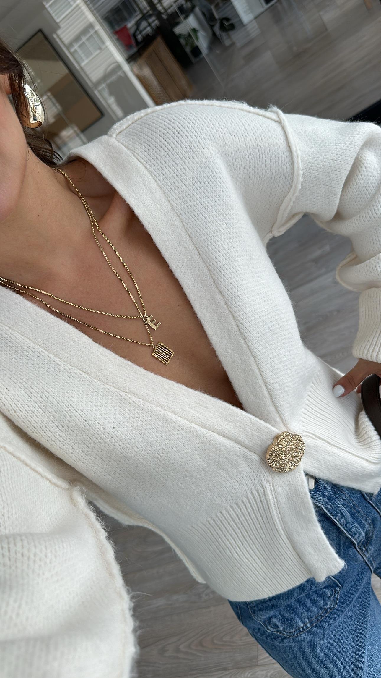 Krem Gold Düğme Detaylı Ters Dikişli Hırka 