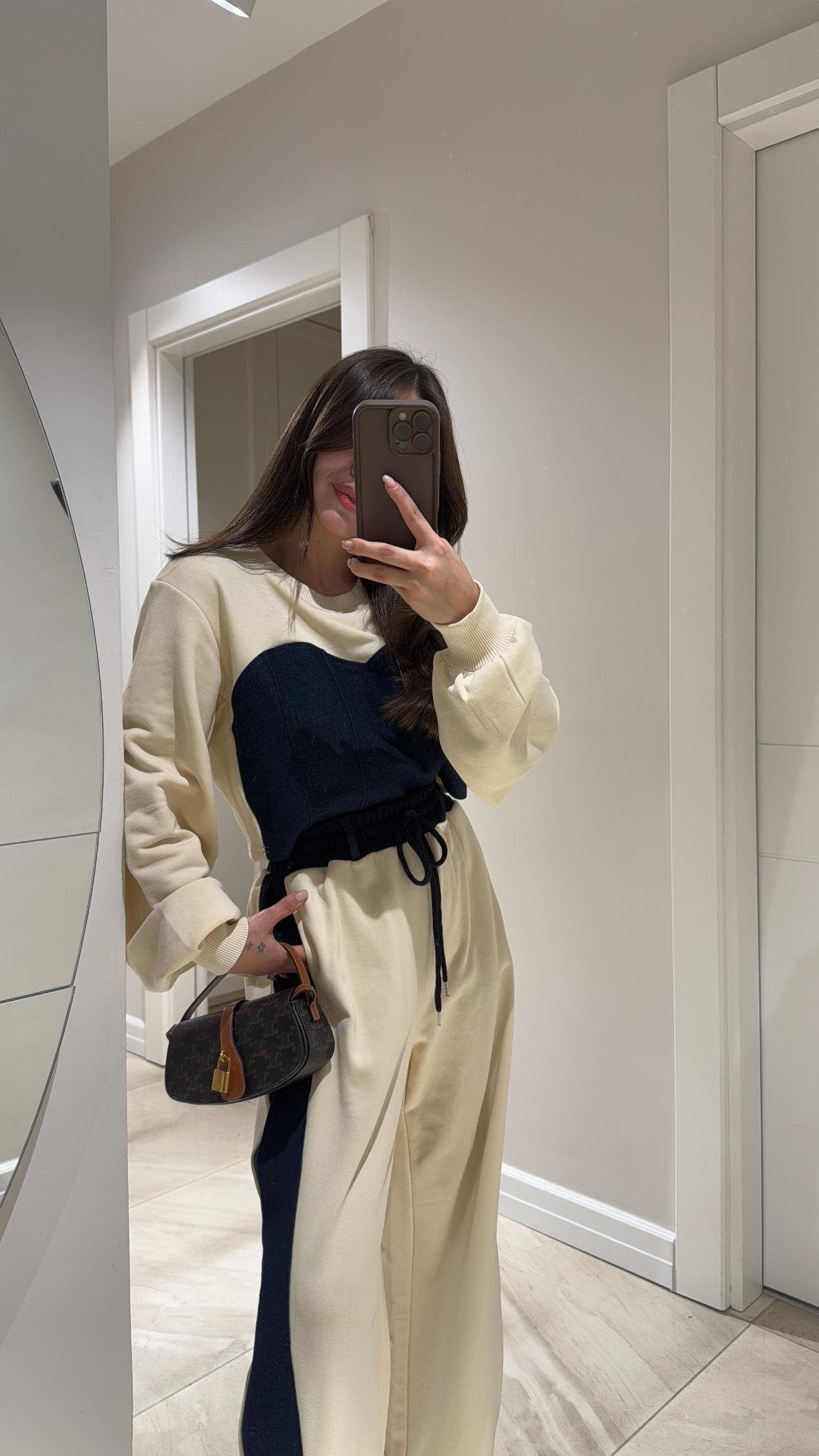 Krem Lacivert Denim Detaylı Sweat 