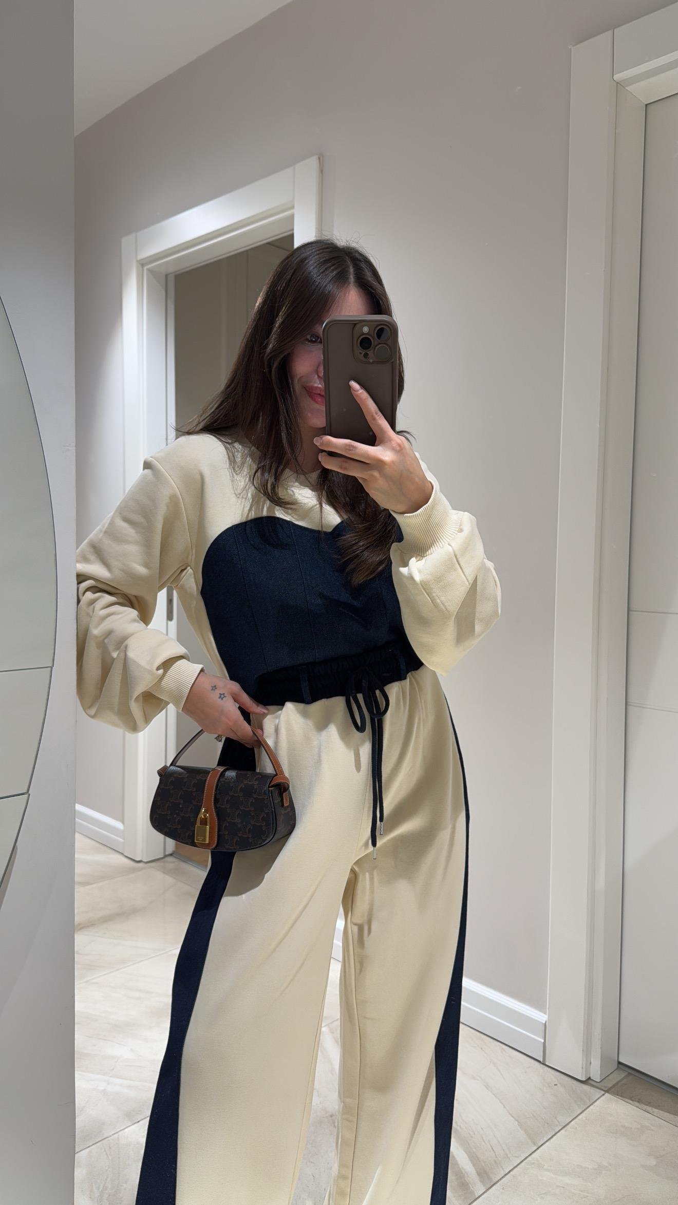 Krem Lacivert Denim Detaylı Sweat 