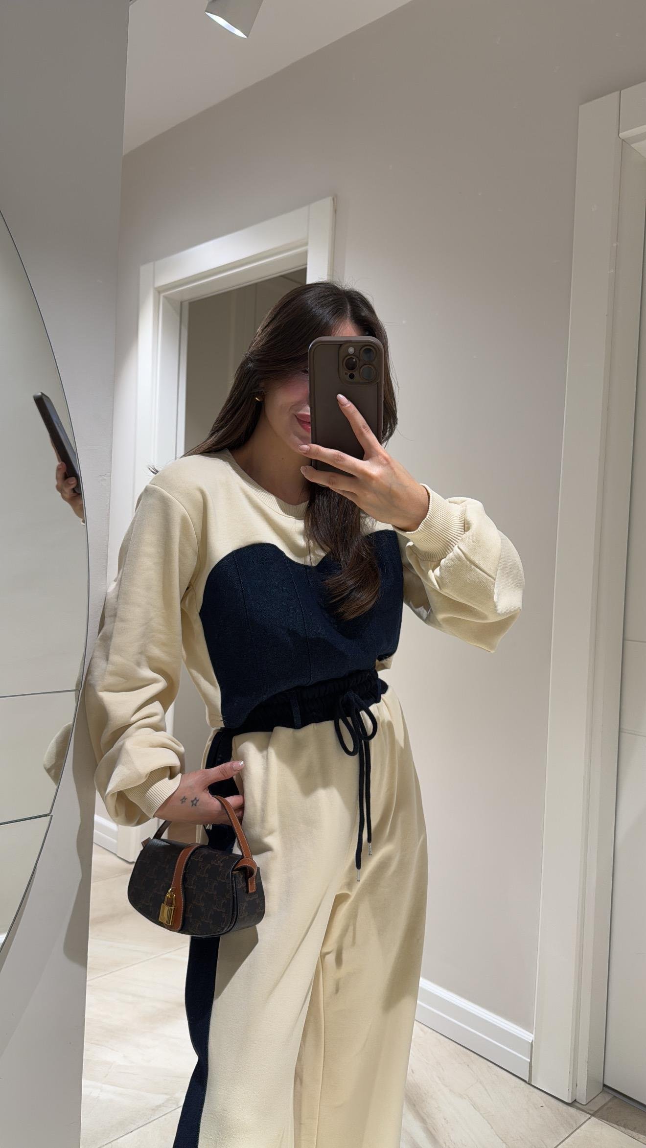 Krem Lacivert Denim Detaylı Sweat 