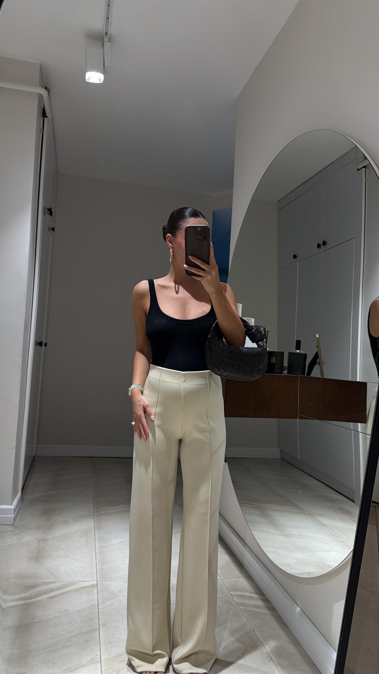 Krem Ön Dikişli Beli Lastikli Bol Paça Pantolon 