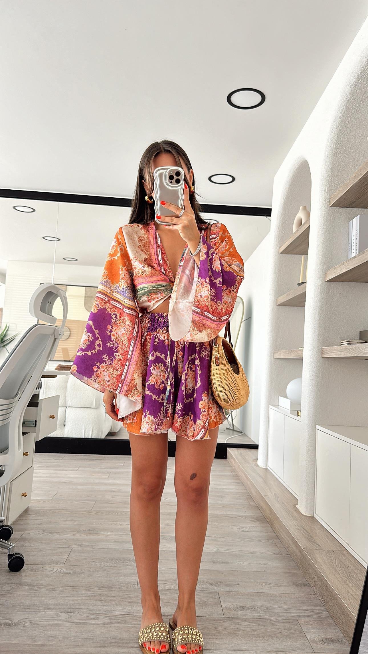 Krem Renk Desenli Önden Bağlamalı Şort Takım 