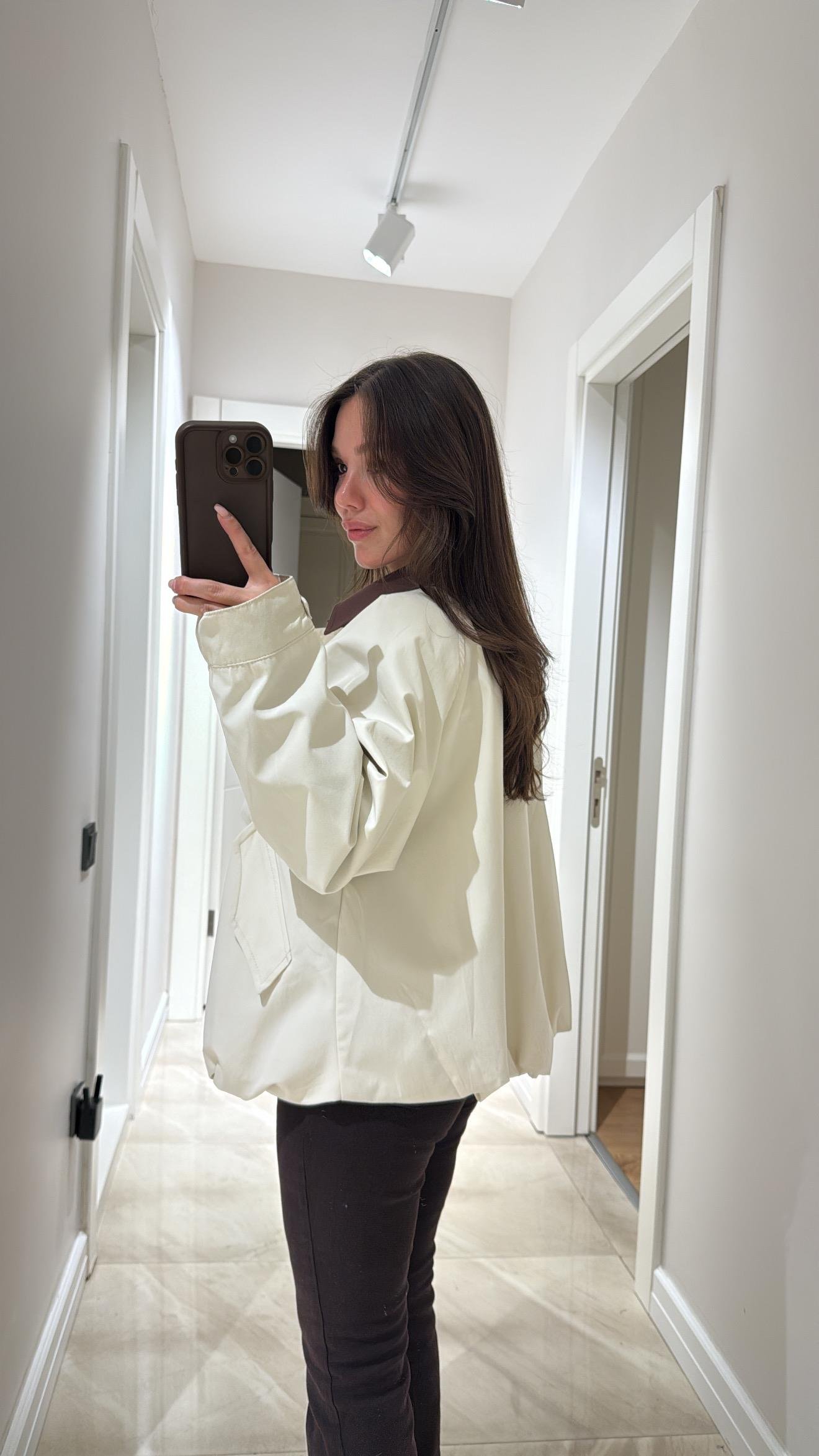 Krem Yan Cepli Marka Model Bomber Ceket