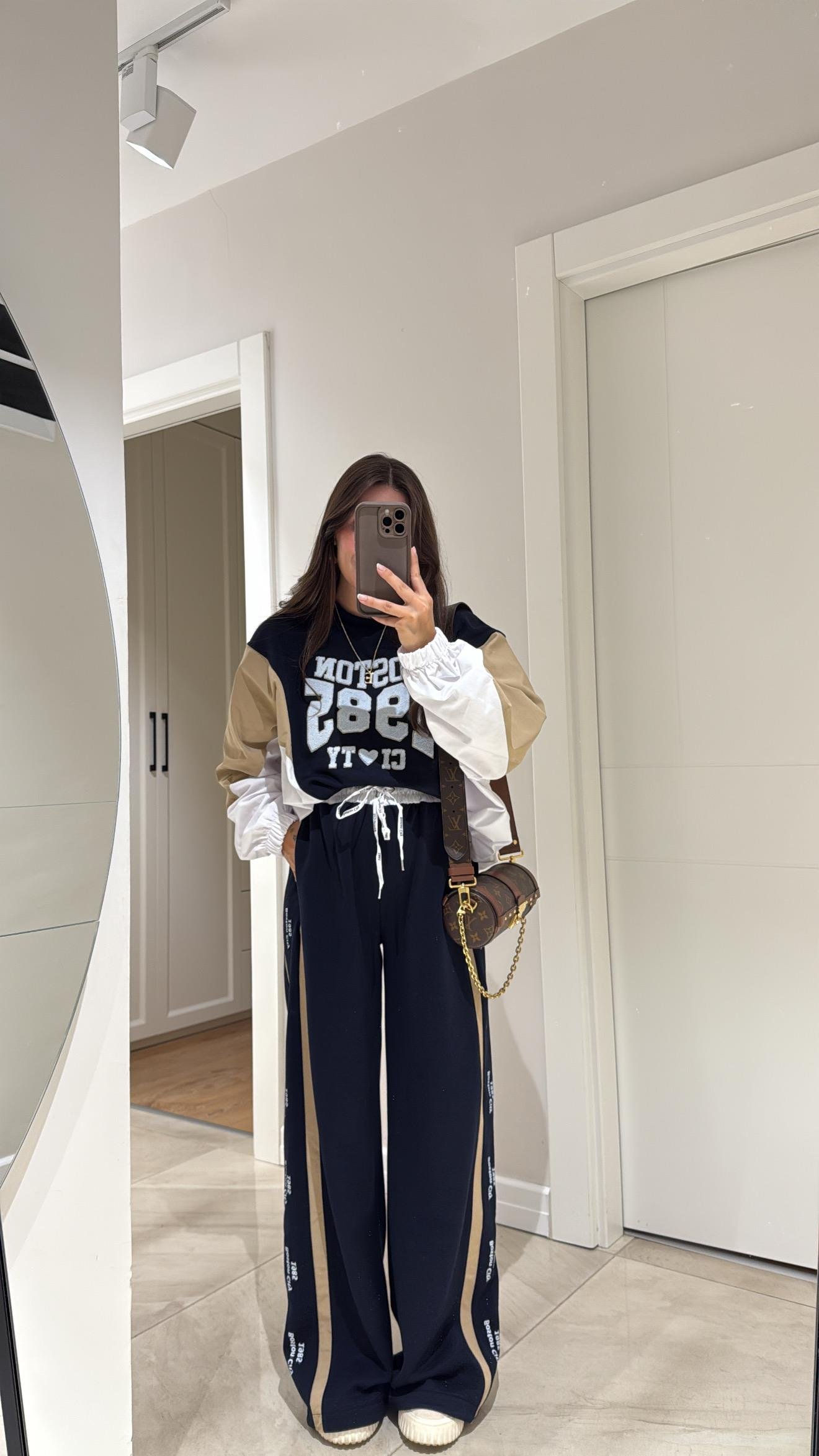 Lacivert Beyaz Bel Detaylı Paça Büzgülü Pantolon