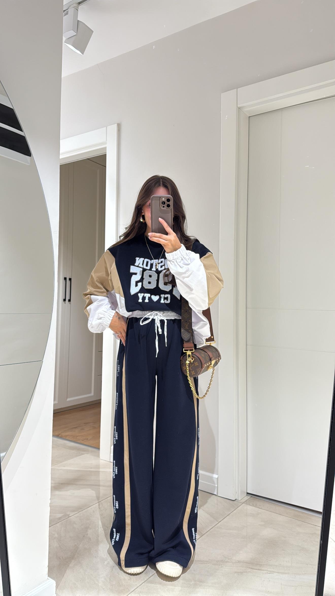 Lacivert Beyaz Bel Detaylı Paça Büzgülü Pantolon