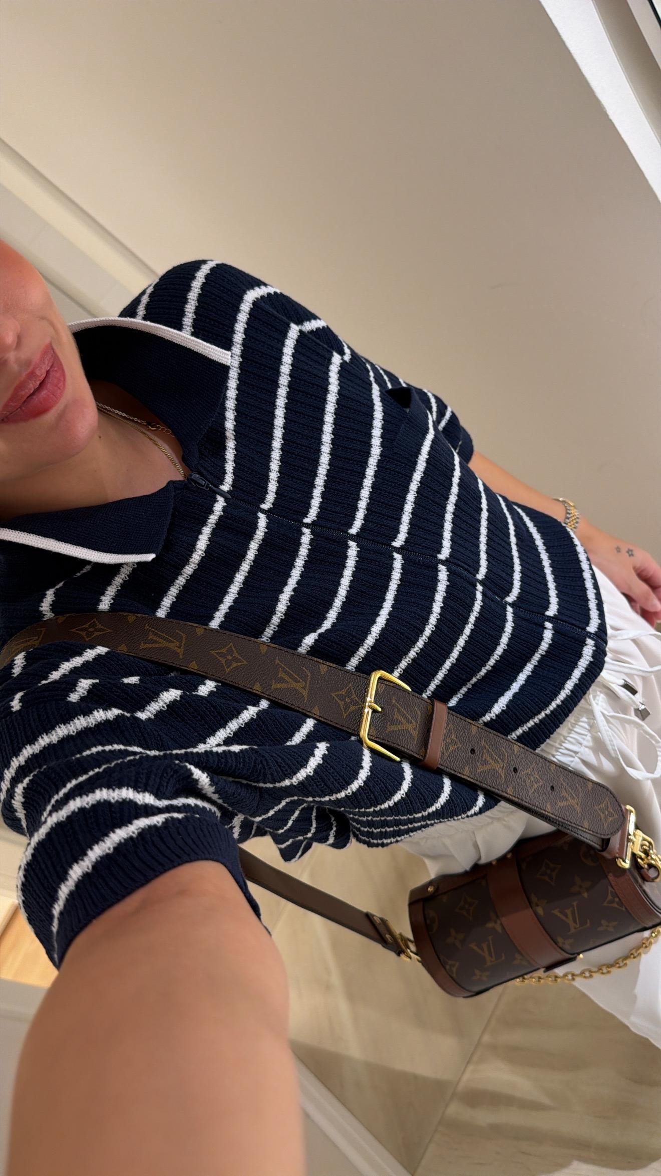 Lacivert Ekru Ön Fermuarlı Marka Model Kazak