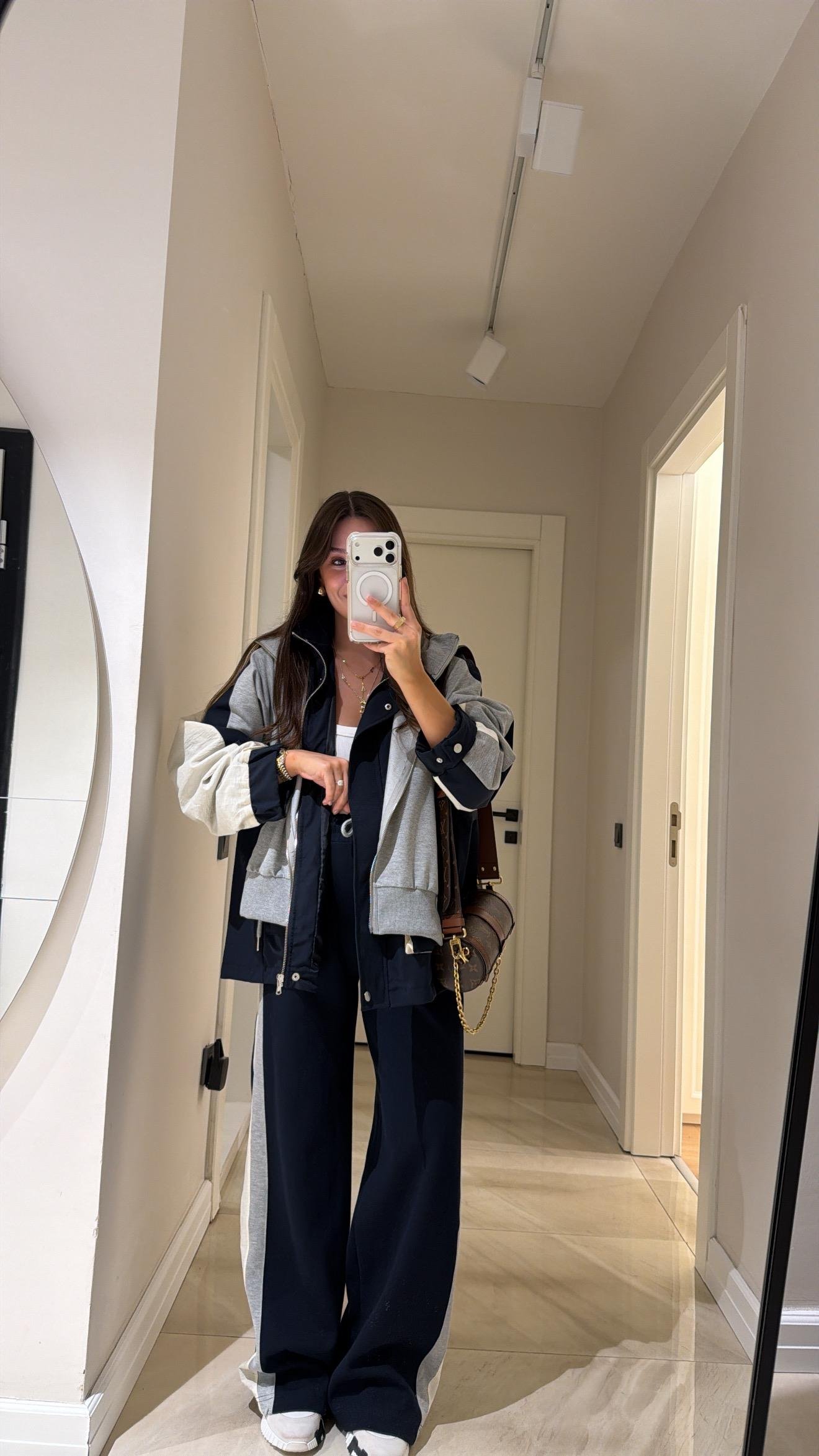 Lacivert Gri Kapüşonlu Garnili Takım