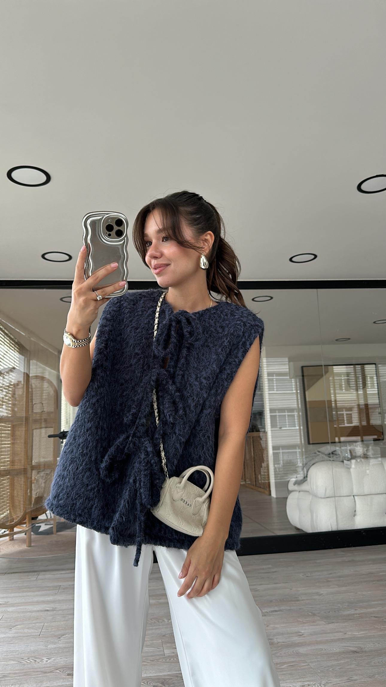 Lacivert Marka Model Ön Bağlamalı Sakallı Yelek