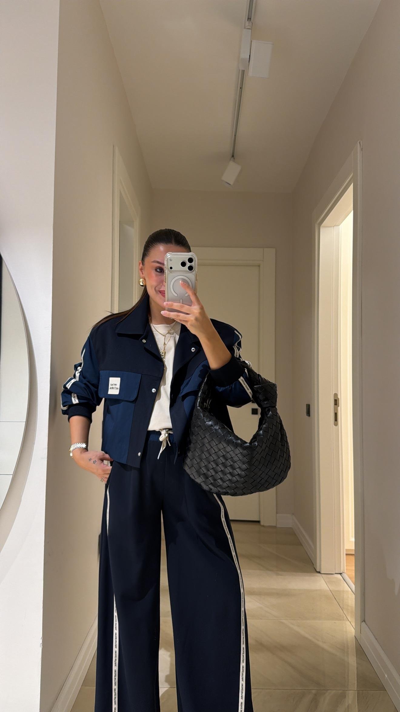 Lacivert Paraşüt Kol Detaylı Garnili Ceket