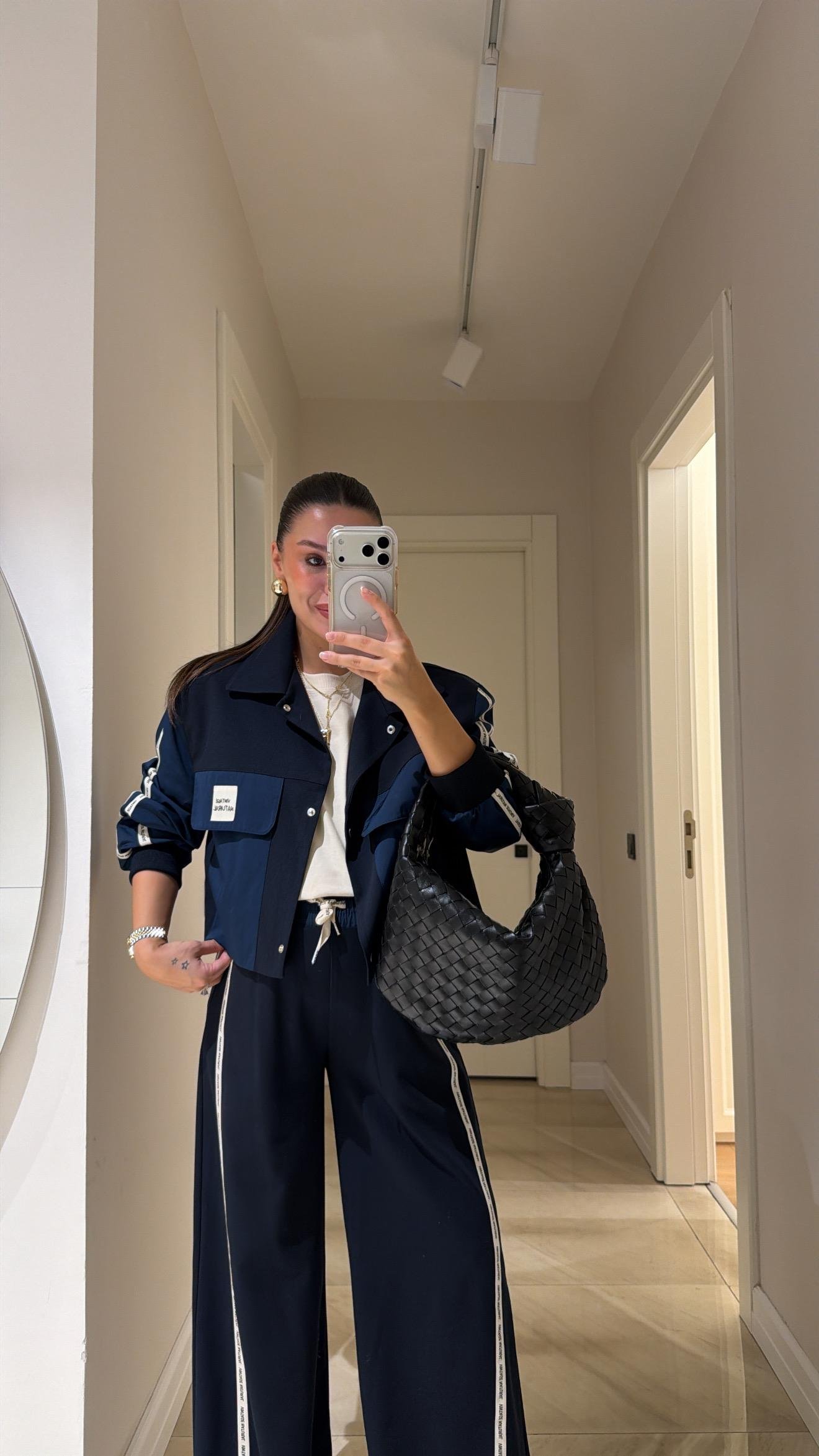 Lacivert Paraşüt Kol Detaylı Garnili Ceket