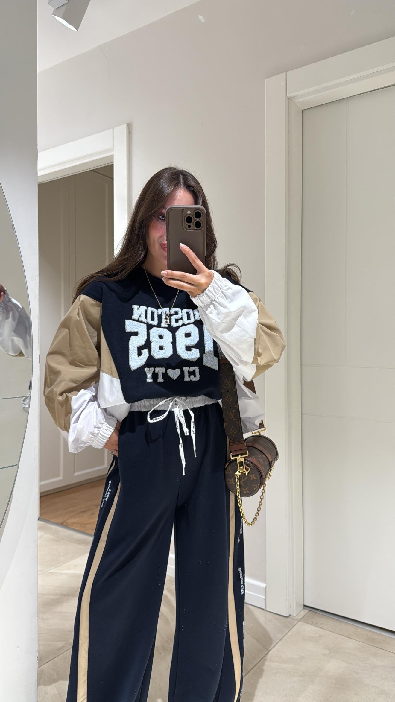 Lacivert Renk Bloklu Parasüt Kumaş Sweat 