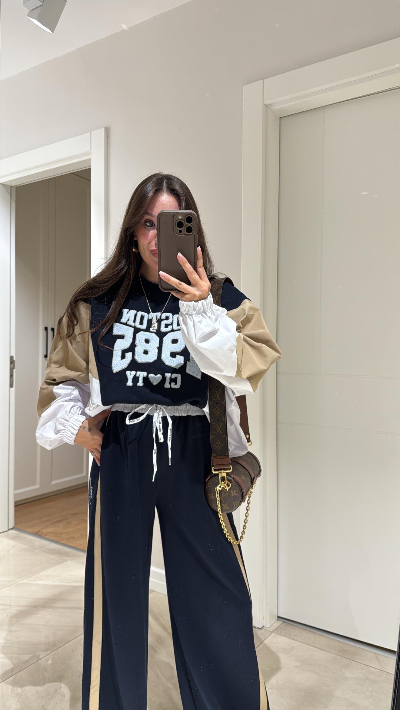 Lacivert Renk Bloklu Parasüt Kumaş Sweat 