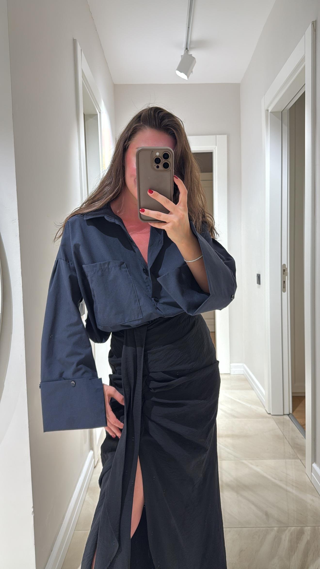 Lacivert Tek Cepli Kol Detaylı Gömlek