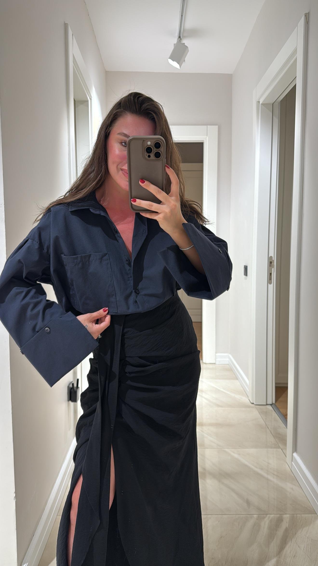 Lacivert Tek Cepli Kol Detaylı Gömlek