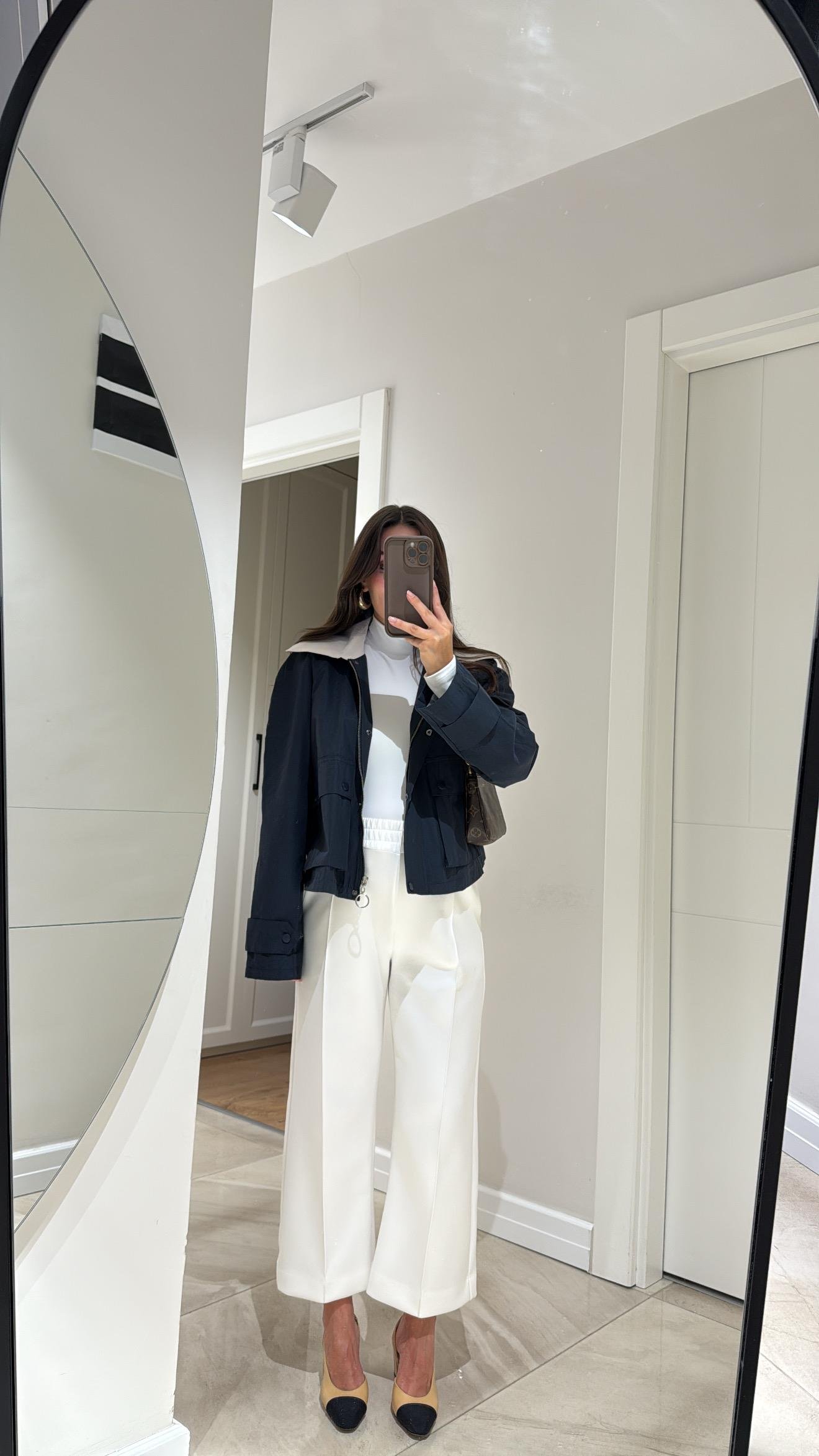 Lacivert Torba Cep Detaylı Kısa Trenç