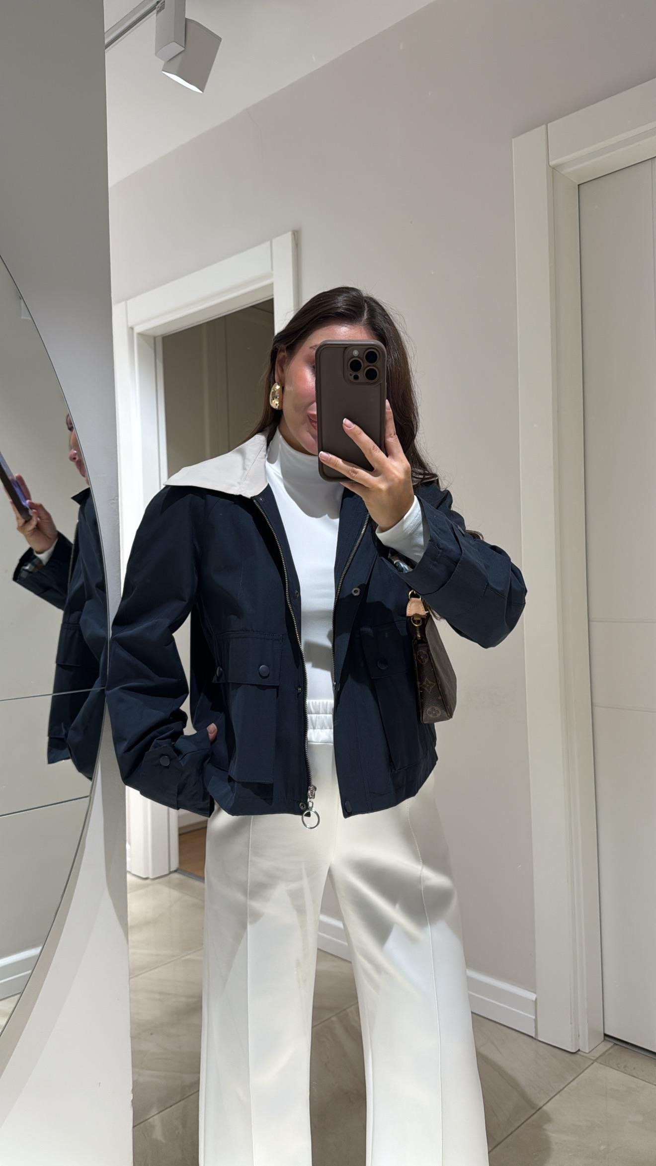 Lacivert Torba Cep Detaylı Kısa Trenç