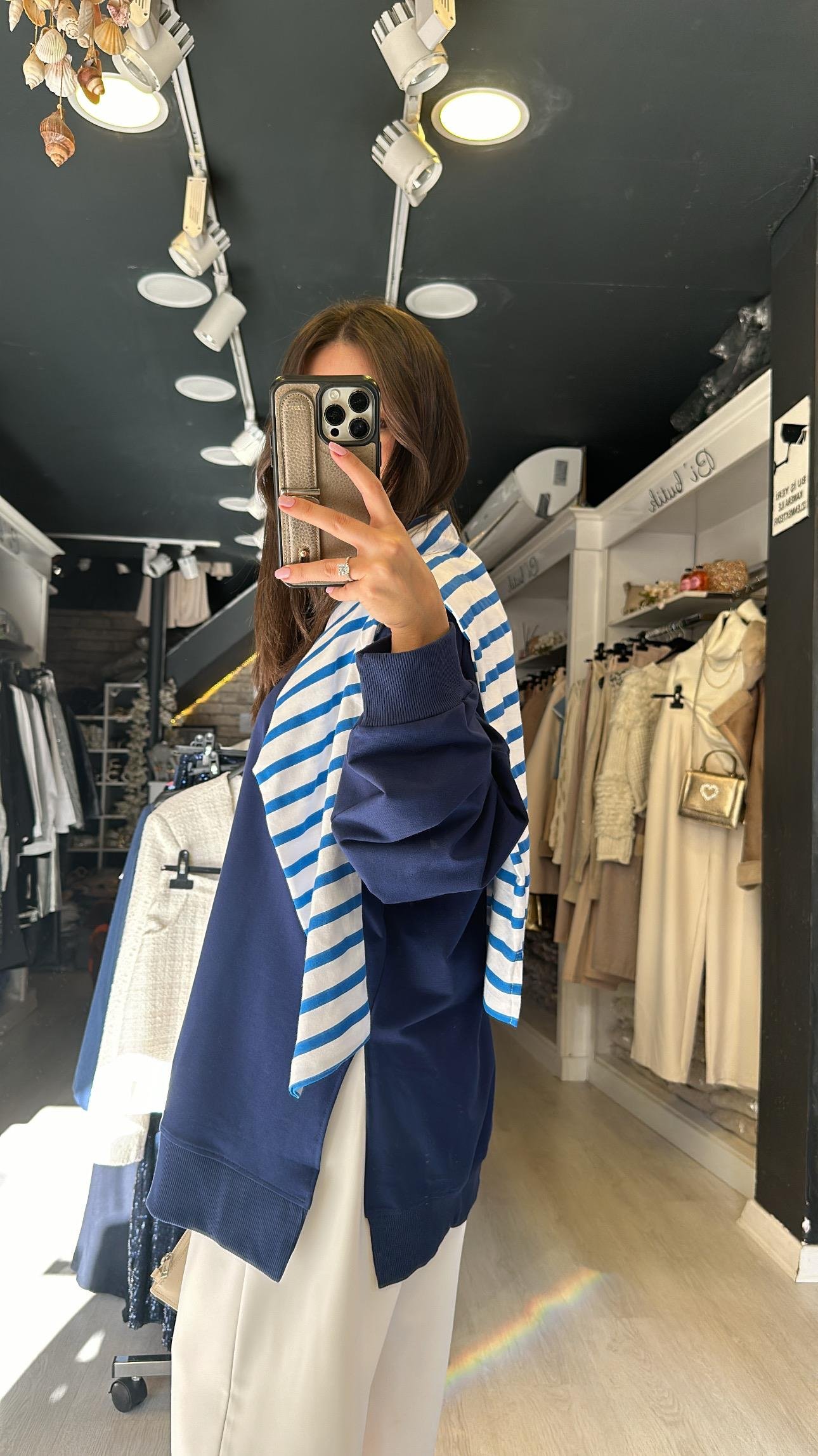 Lacivert Yan Yırtmaç Detaylı Basic Sweat