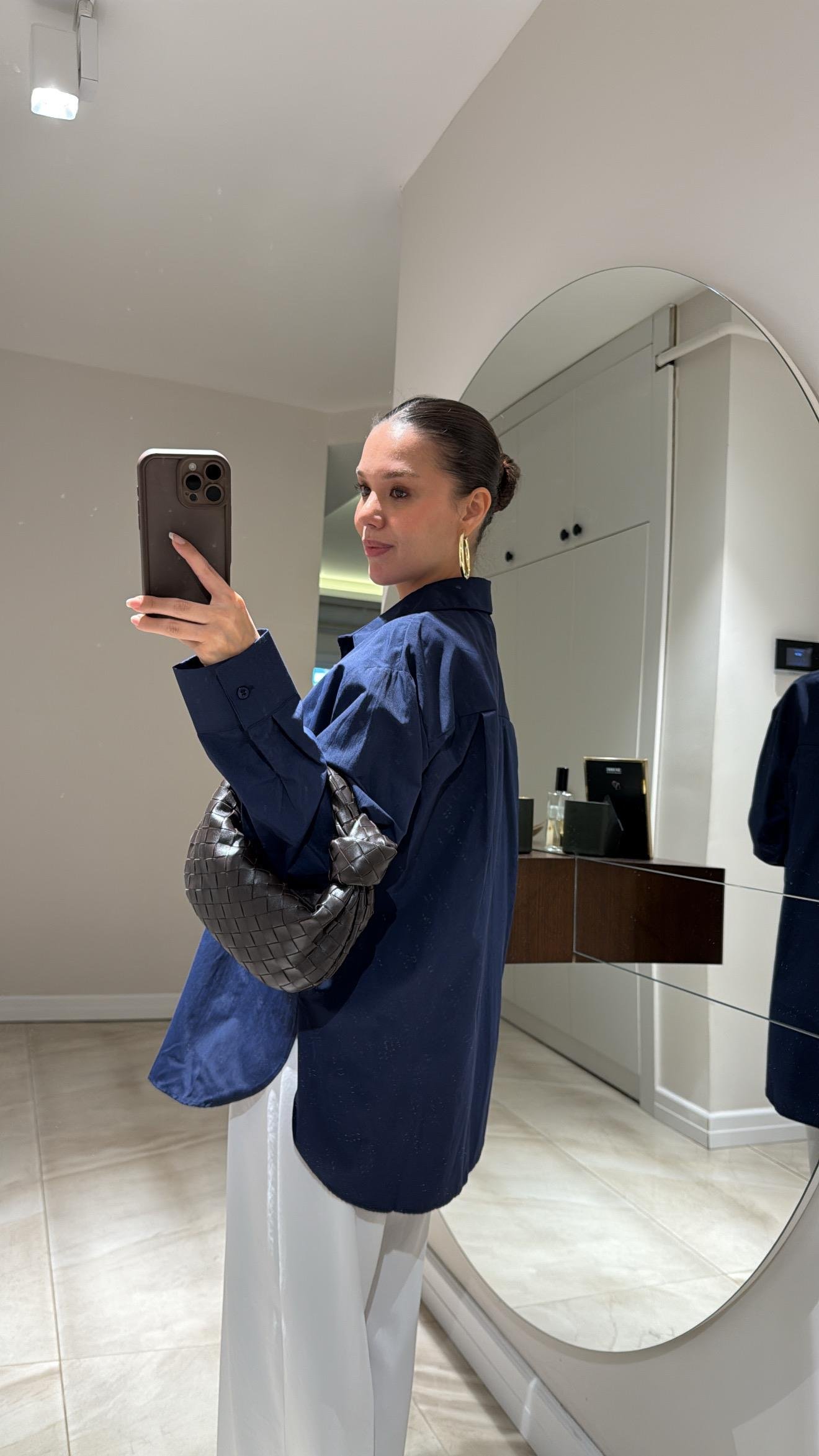 Lacivert Yan Yırtmaçlı Poplin Kumaş Gömlek 