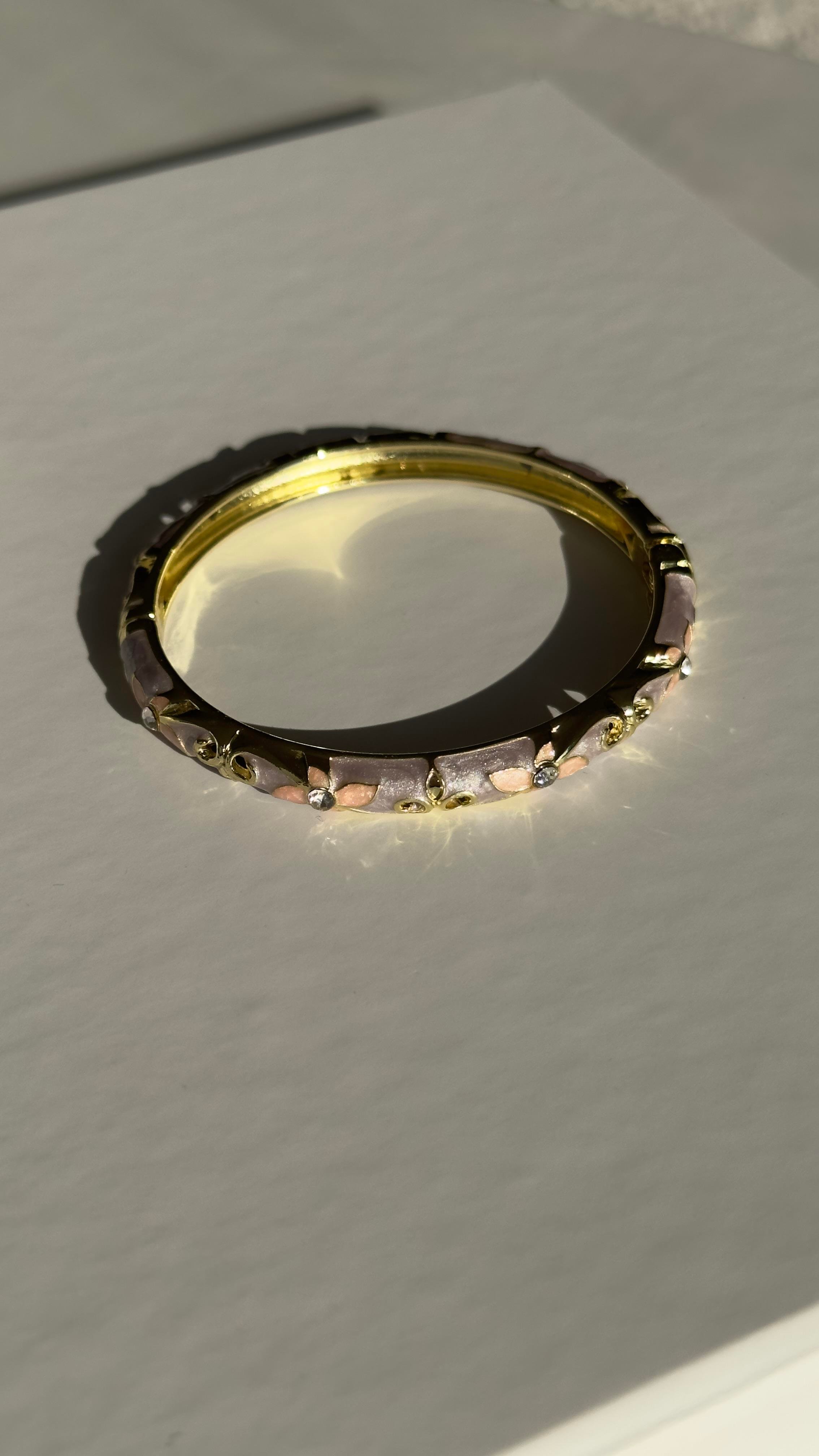 Lila Gold Motifli Kelepçe Çelik Bileklik