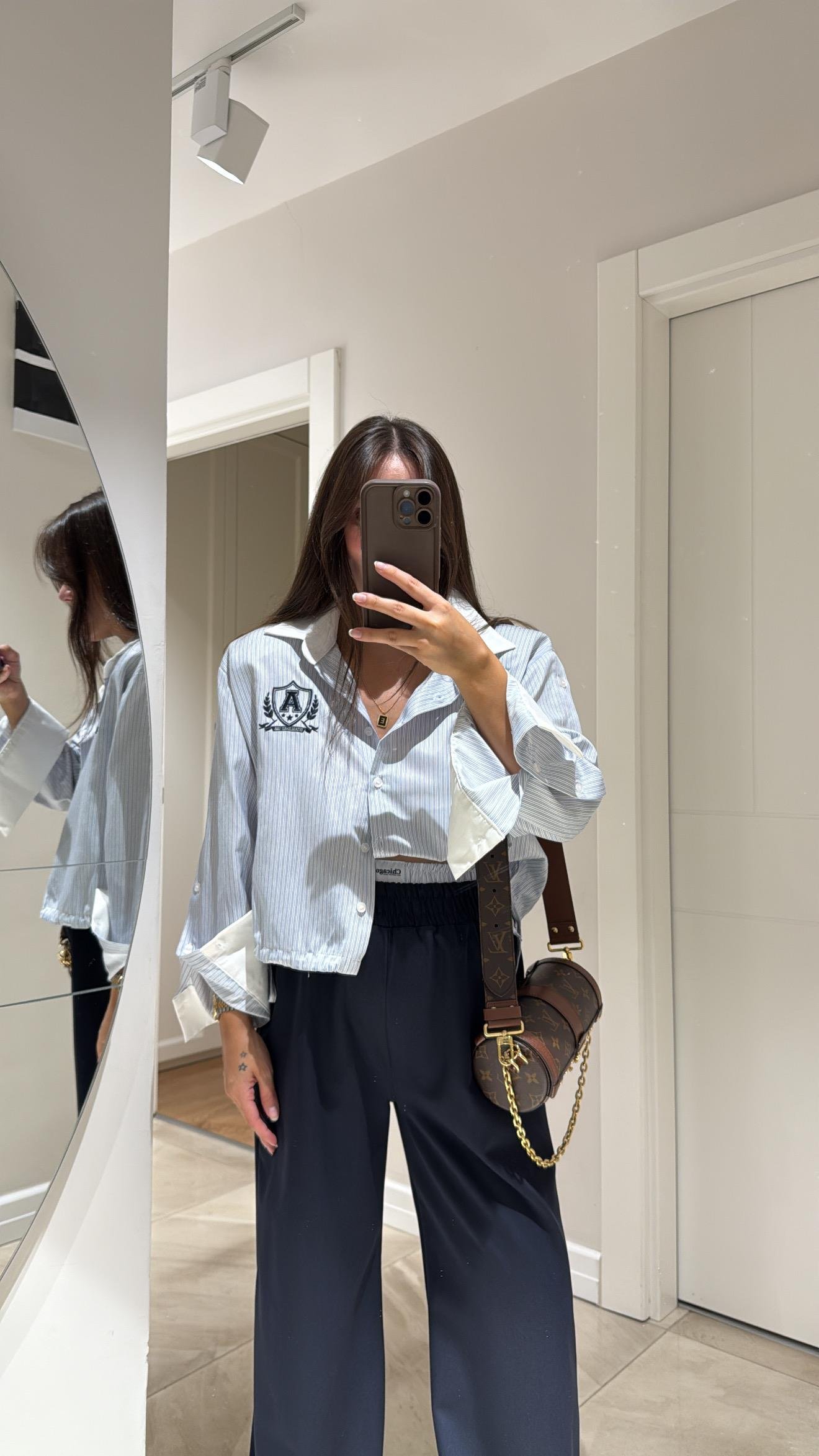 Mavi Beyaz Dik Çizgili Bel Büzgülü Gömlek