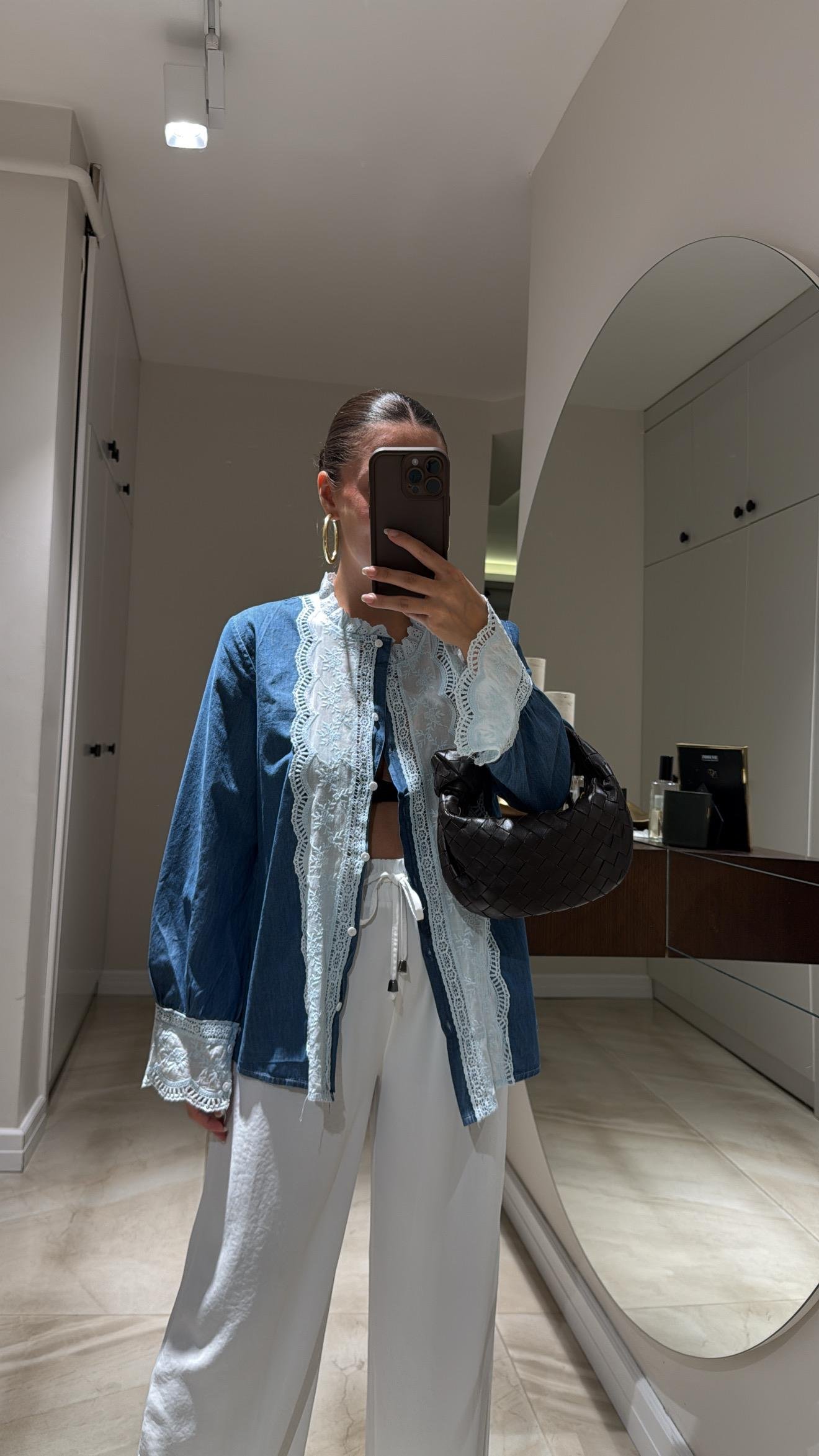 Mavi Dantel İşlemeli Denim Gömlek