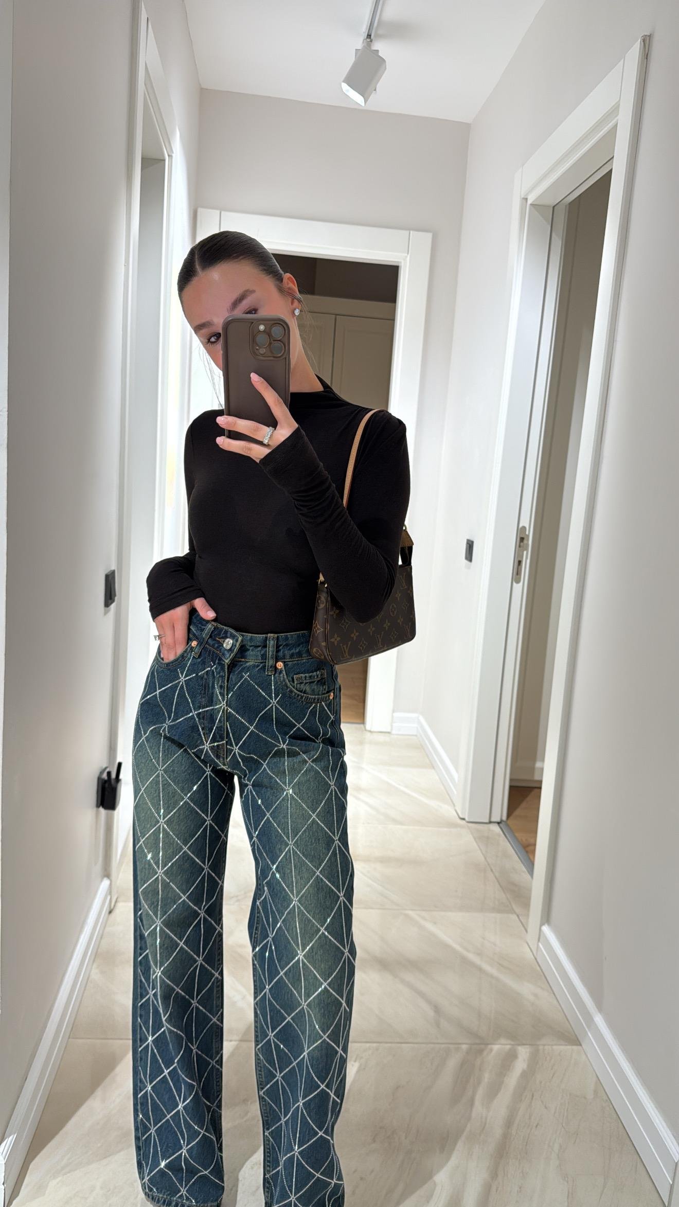 Mavi Eskitmeli Geometrik Taşlı Bol Paça Marka Model Jean