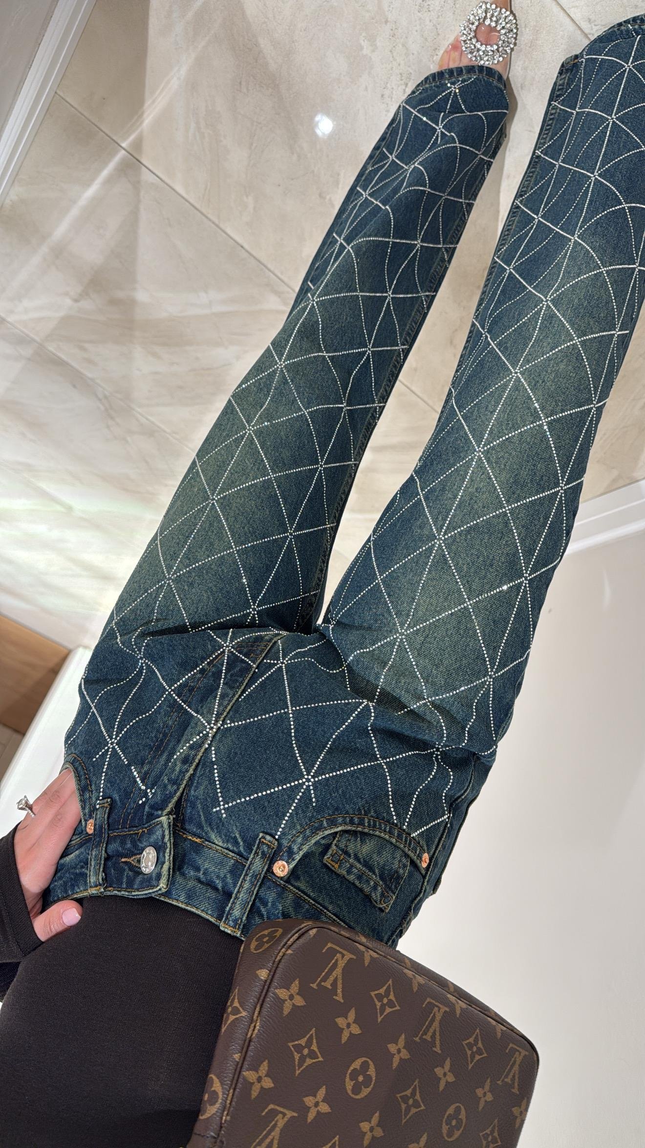 Mavi Eskitmeli Geometrik Taşlı Bol Paça Marka Model Jean