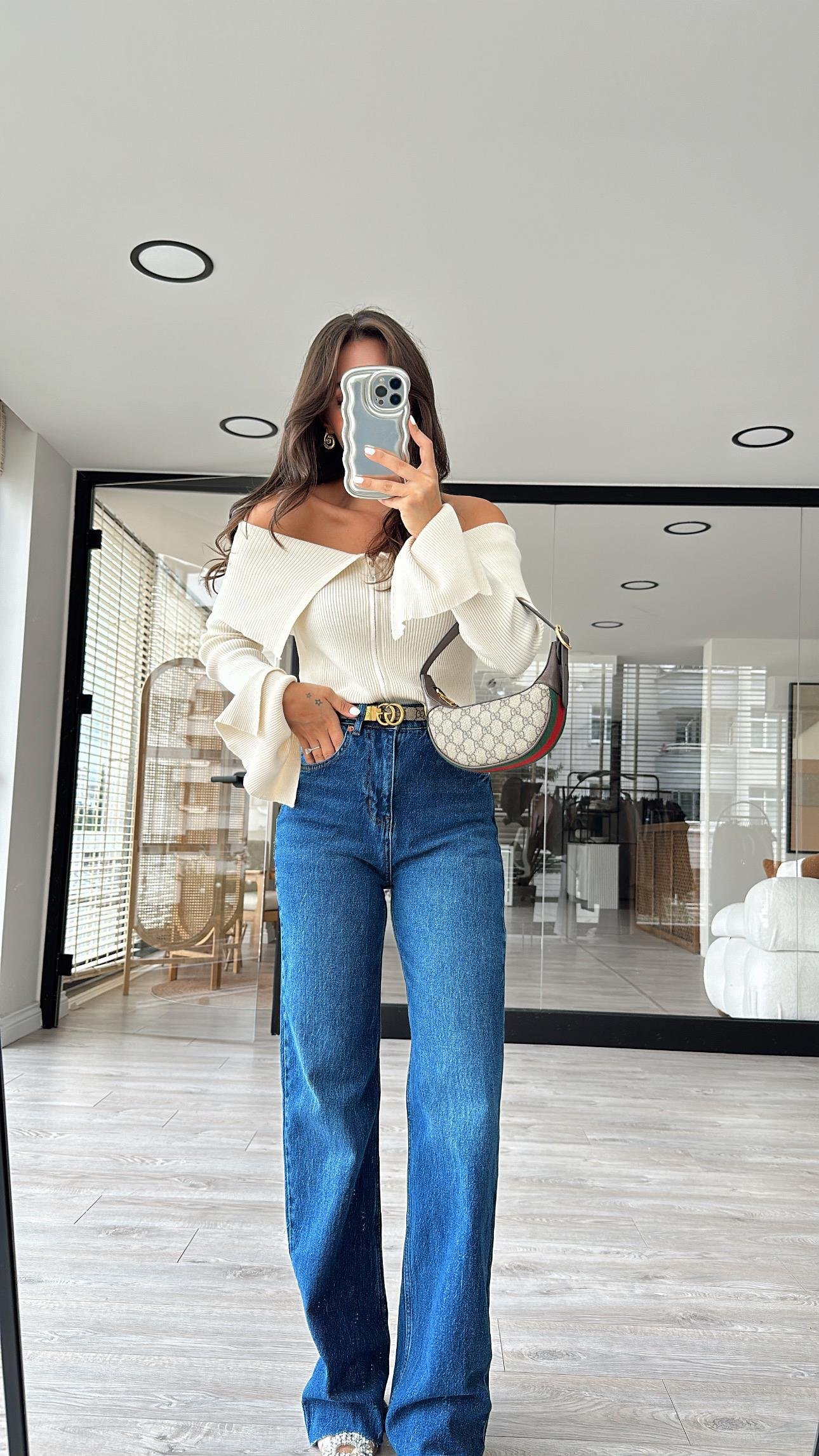 Mavi Marka Model Kesik Detaylı Bol Paça Jean 