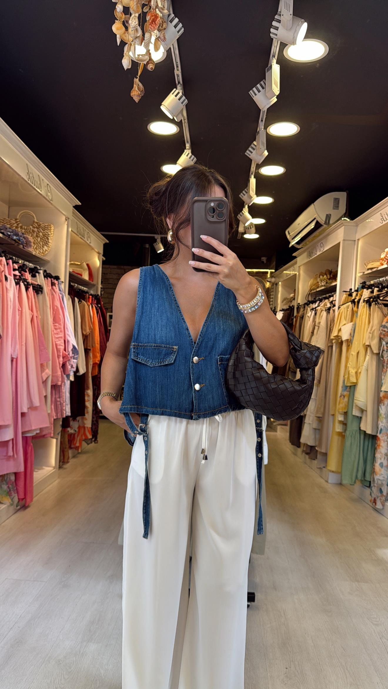 Mavi Yan Kemer Detaylı Denim Yelek