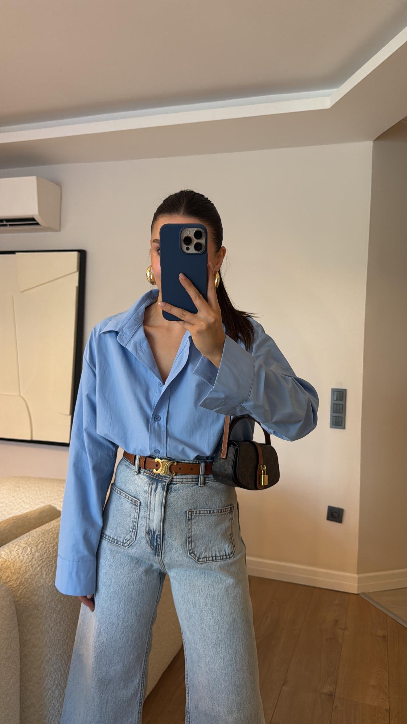 Mavi Yan Yırtmaçlı Poplin Kumaş Gömlek 