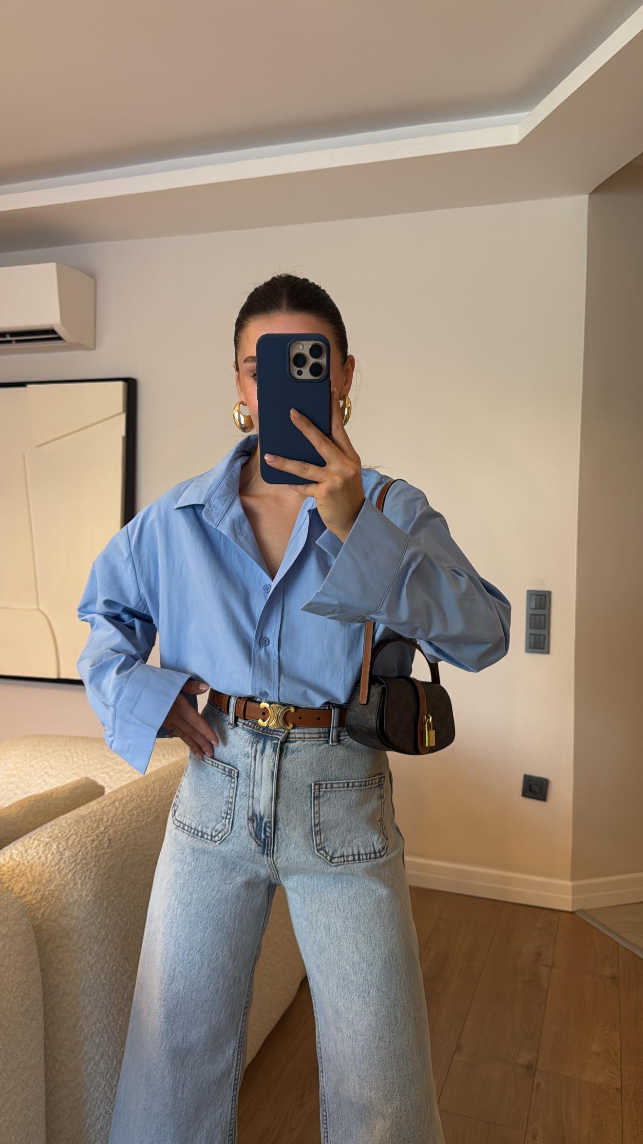 Mavi Yan Yırtmaçlı Poplin Kumaş Gömlek 