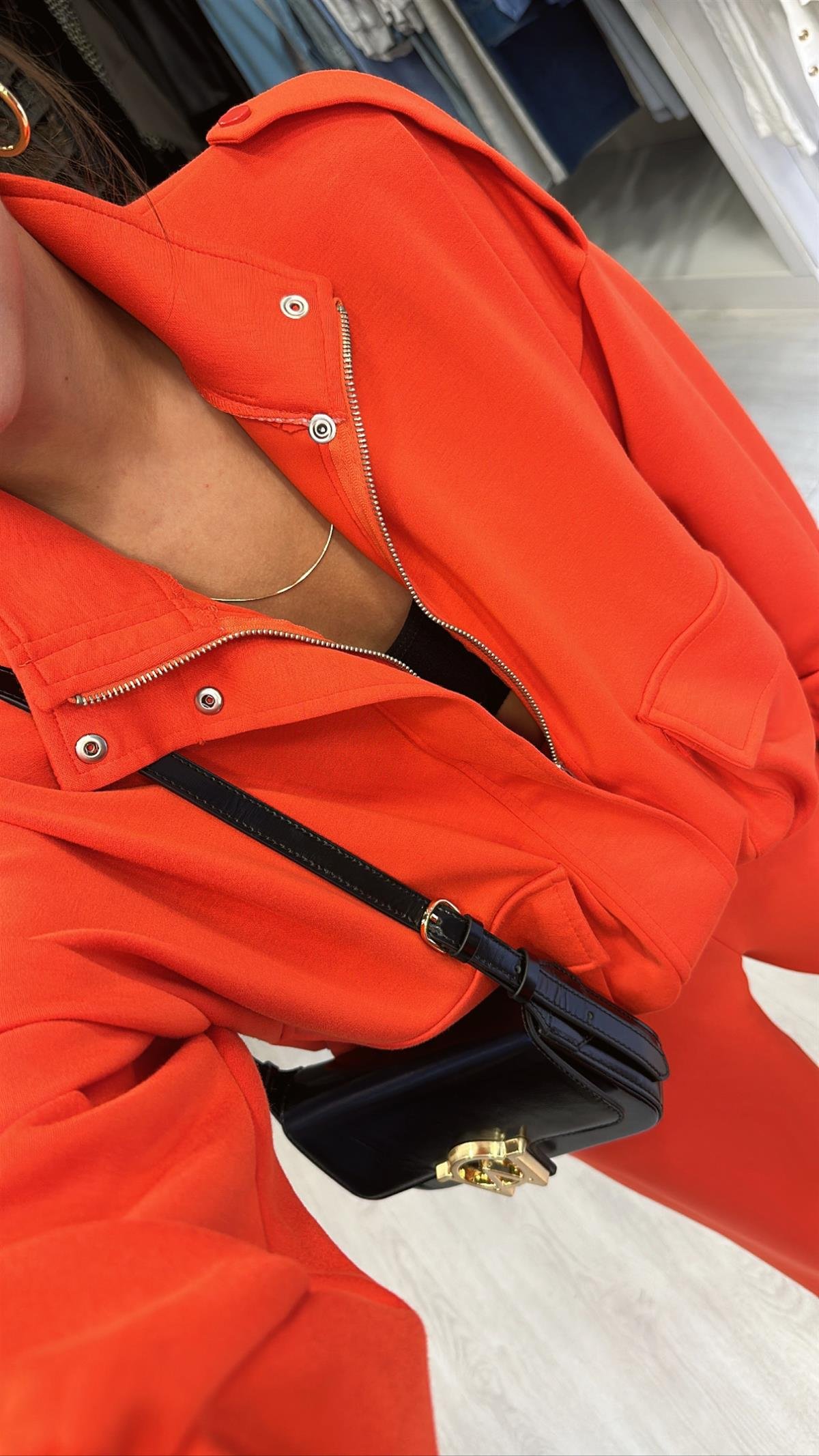 Kırmızı Ön Cep Detaylı Fermuarlı Lastikli Ceket 