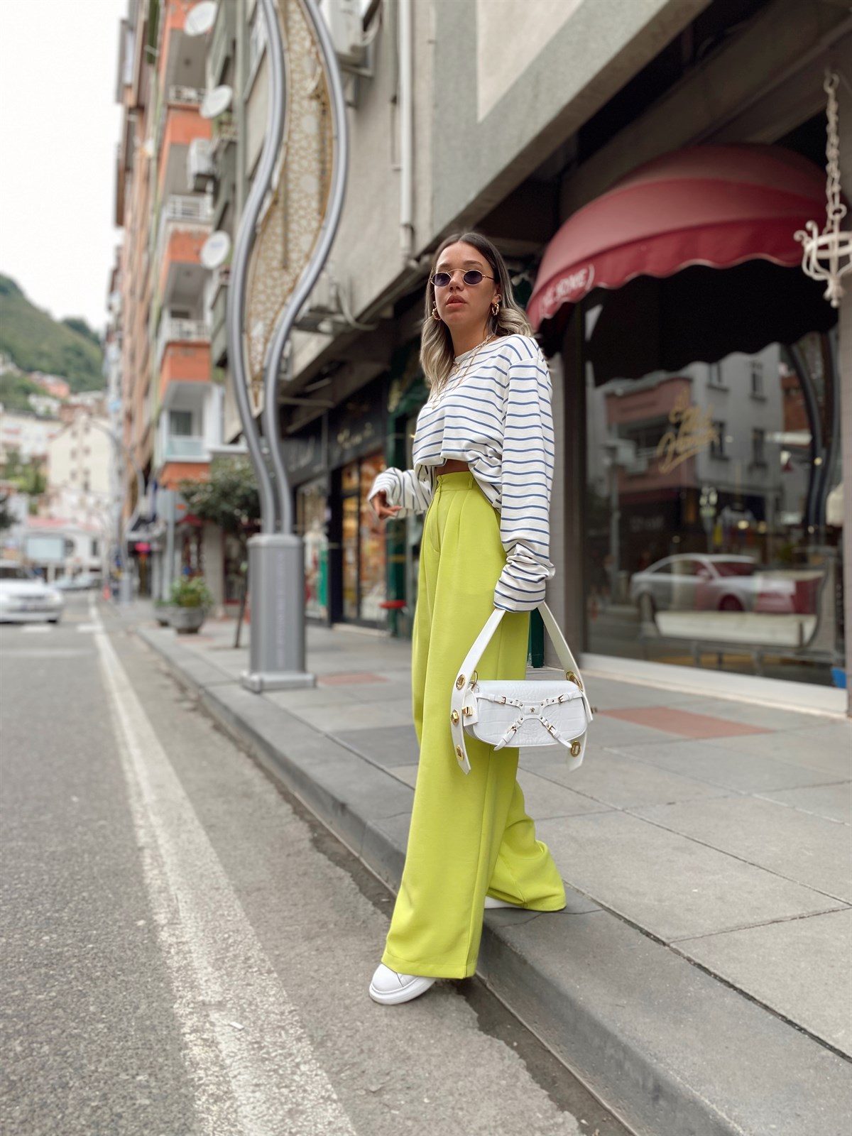Neon Yeşil Beli Lastikli Krep Kumaş Palazzo Pantolon