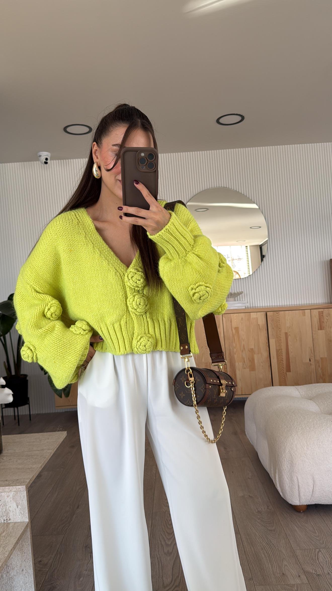 Neon Yeşil V Yaka Gül Nakışlı Balon Kol Dilvin Hırka 