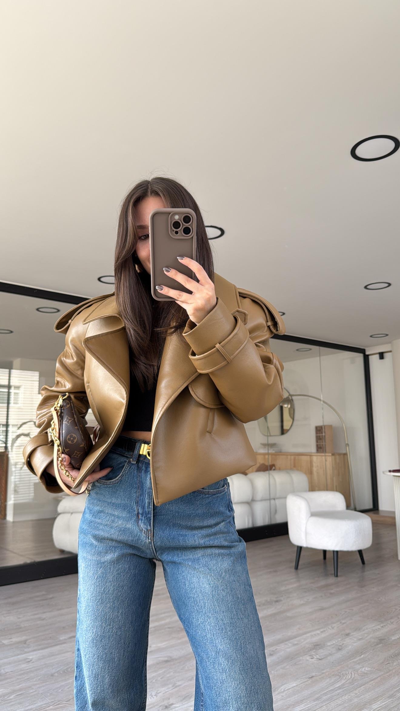 Olive Yeşili Cep Detaylı Tokalı Crop Deri Ceket