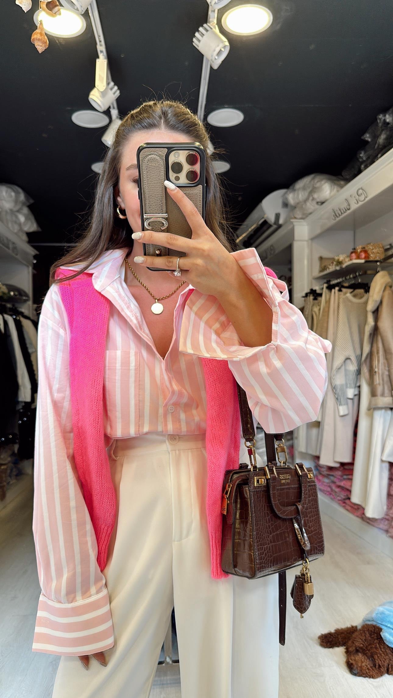 Pembe Beyaz Dik Çizgili Apolet Detaylı Gömlek