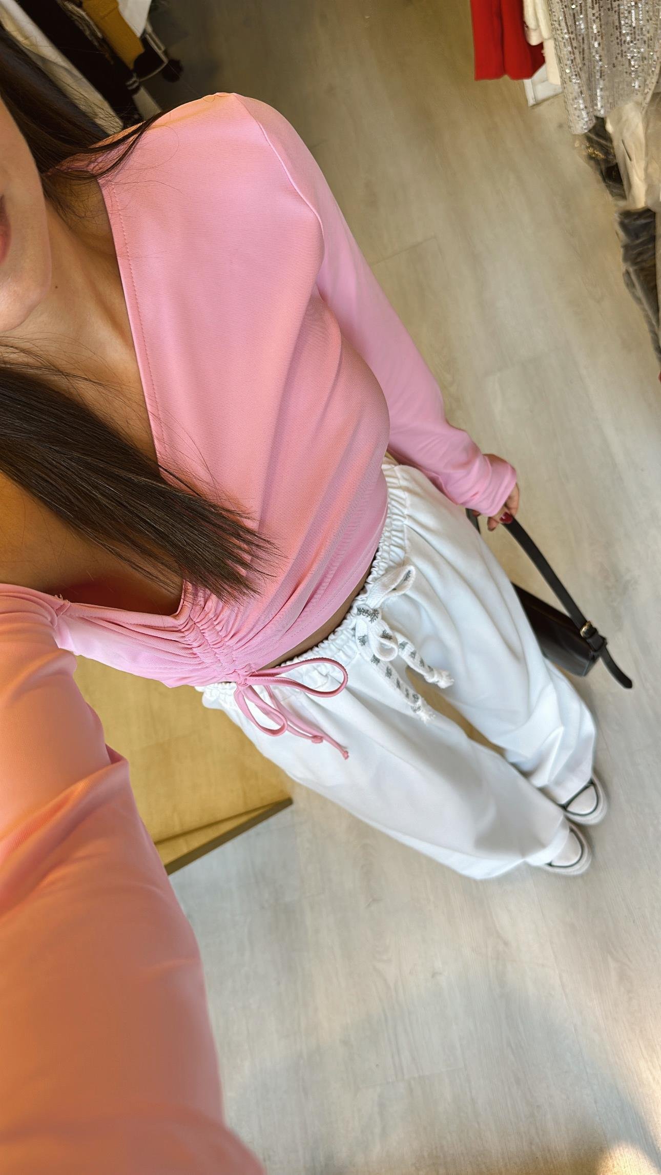 Pembe Büzgü Detaylı Düşük Kol Bluz