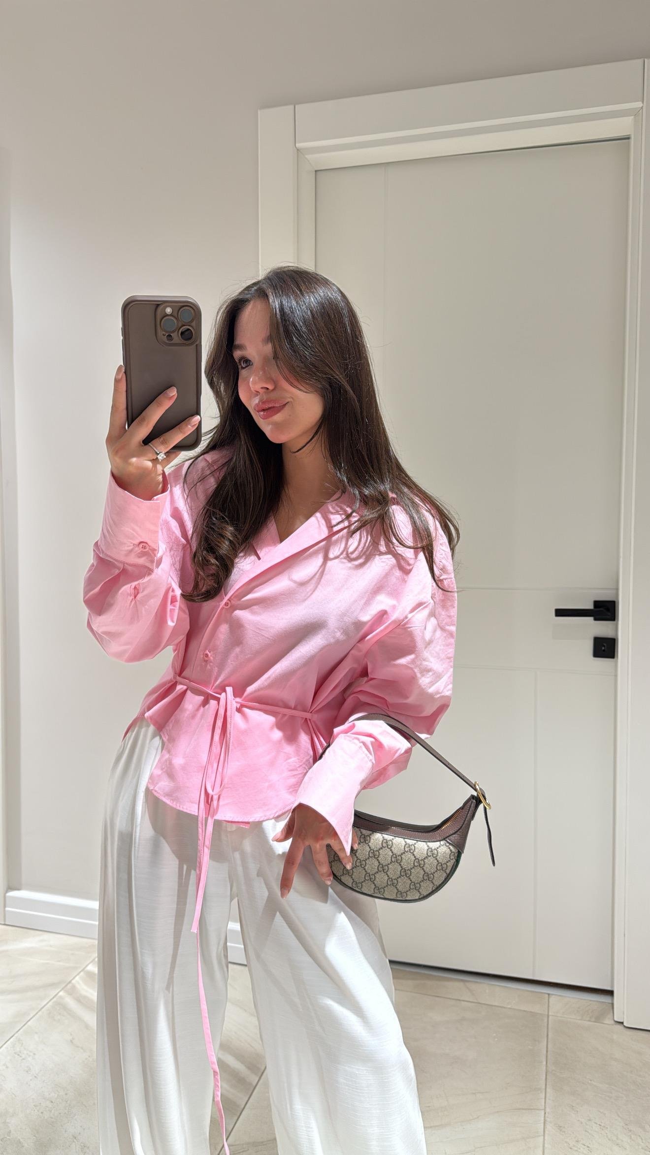 Pembe Çift Düğmeli V Yaka Marka Model Gömlek