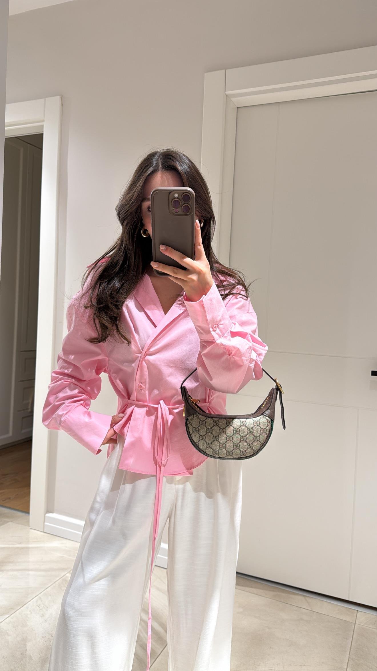 Pembe Çift Düğmeli V Yaka Marka Model Gömlek