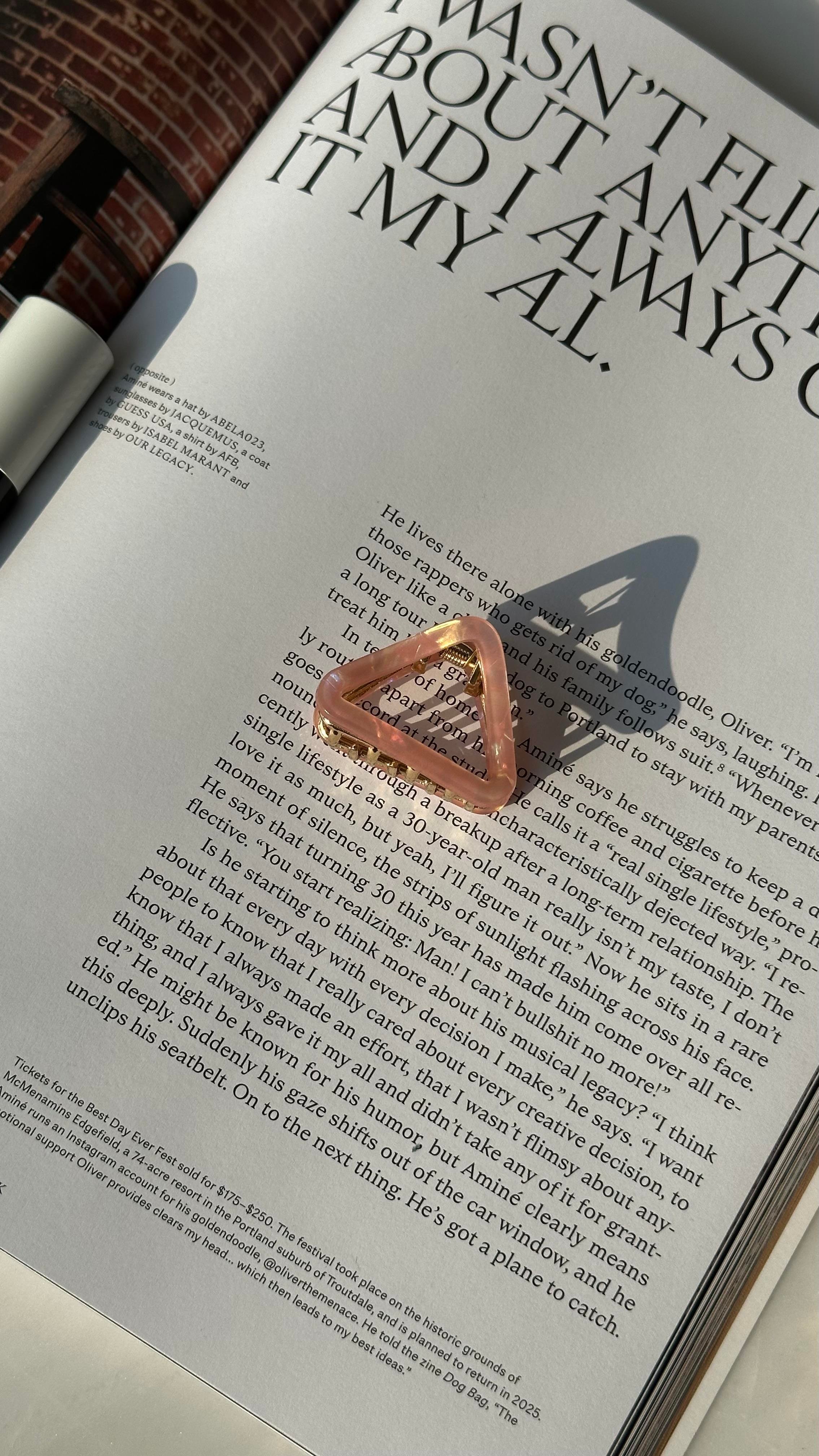 Pembe Hologramlı Üçgen Mandal Toka