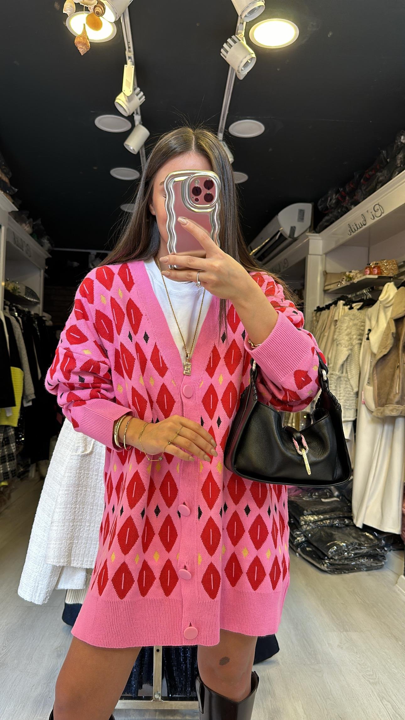 Pembe Kırmızı Sıralı Üçgen Düğmeli Hırka 