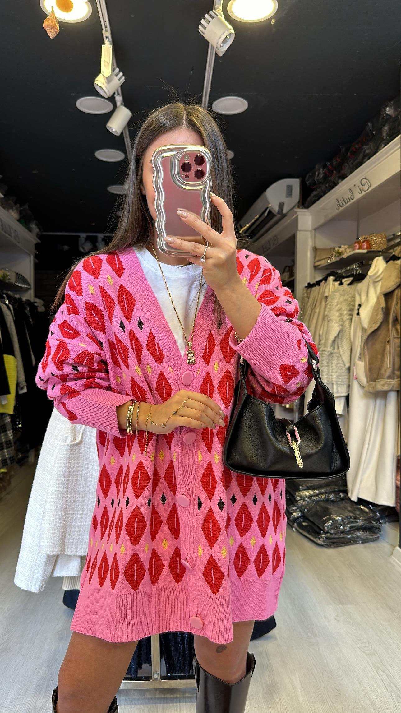 Pembe Kırmızı Sıralı Üçgen Düğmeli Hırka 