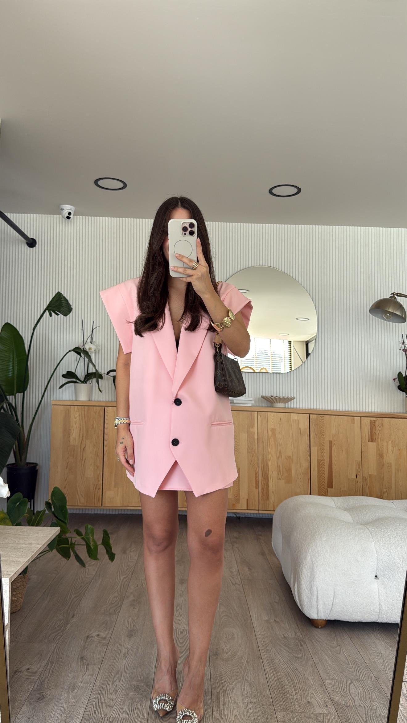 Pembe Kol Detaylı Yelekli Etek Takım