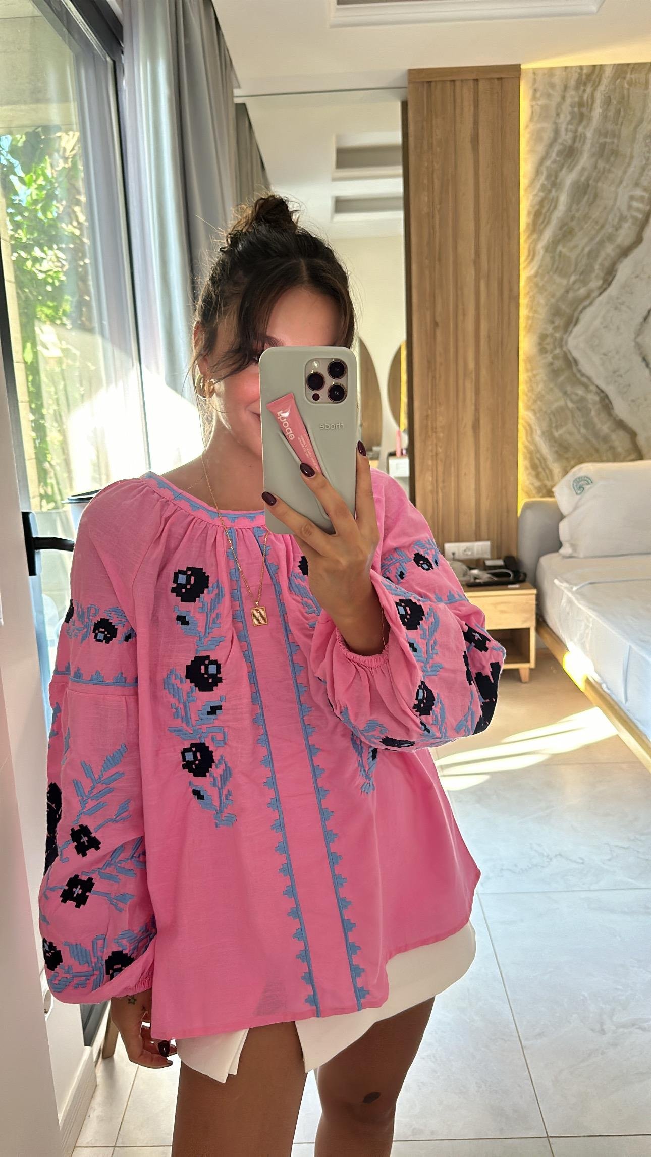 Pembe Mavi İşlemeli Balon Kol Bluz