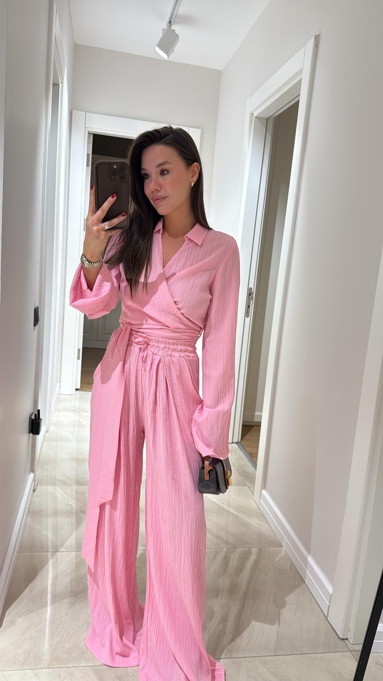 Pembe Ön Bağlamalı Gofreli Bluz Takım