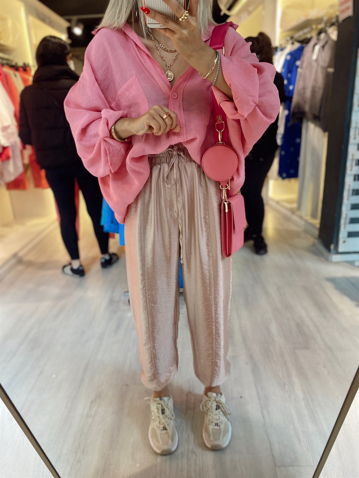 Pembe Parlak Saten Paça Lastikli Pantolon  
