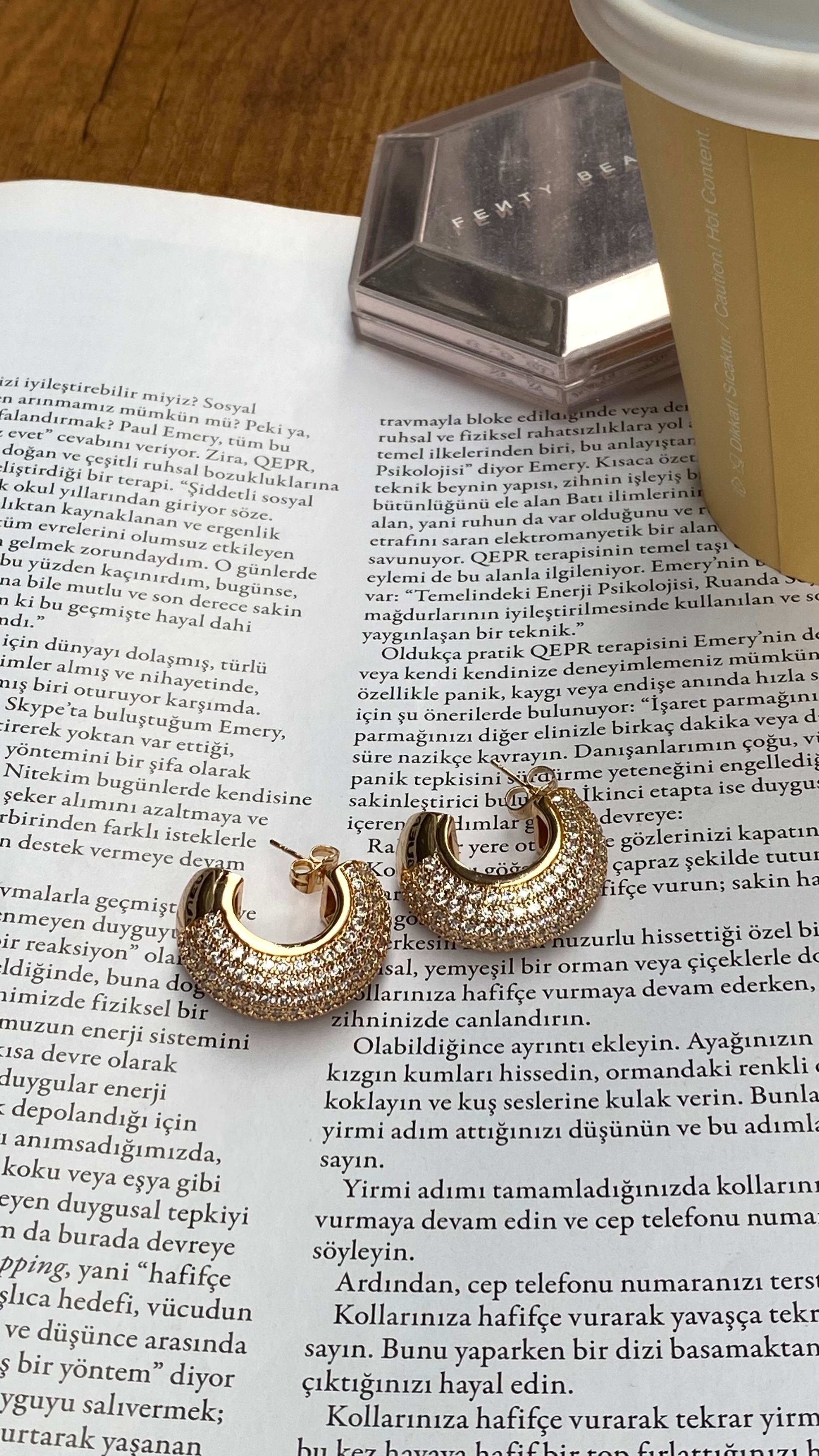 Rose Gold Zirkon Taşlı Özel Seri Yarım Halka Küpe 