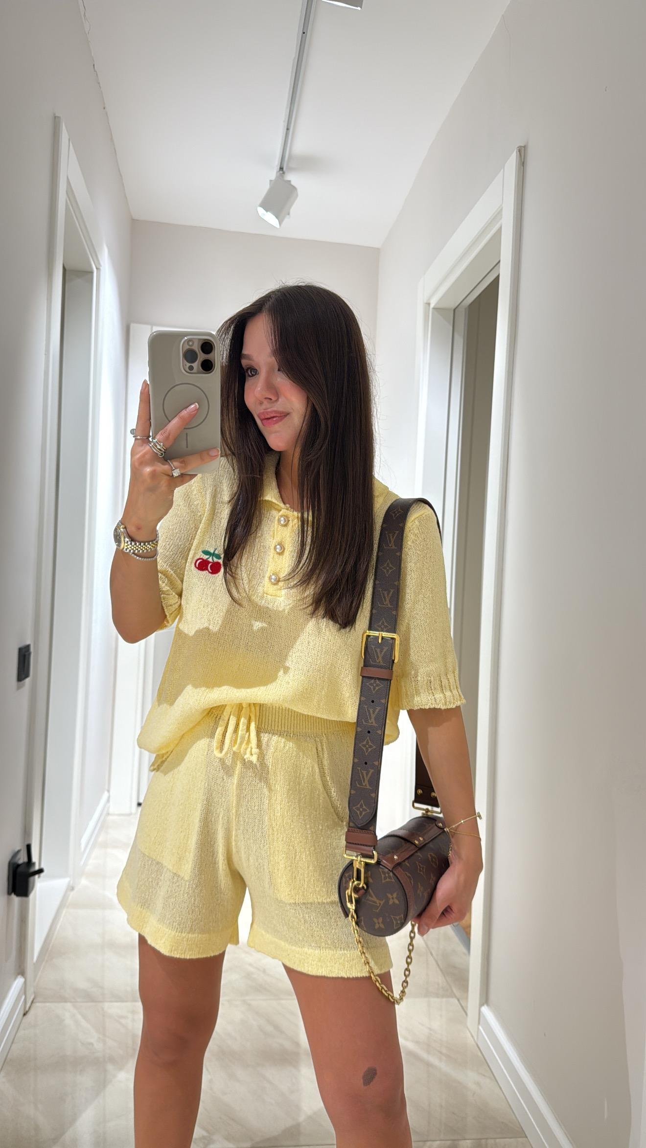 Sarı Kiraz Detaylı Triko Bluz