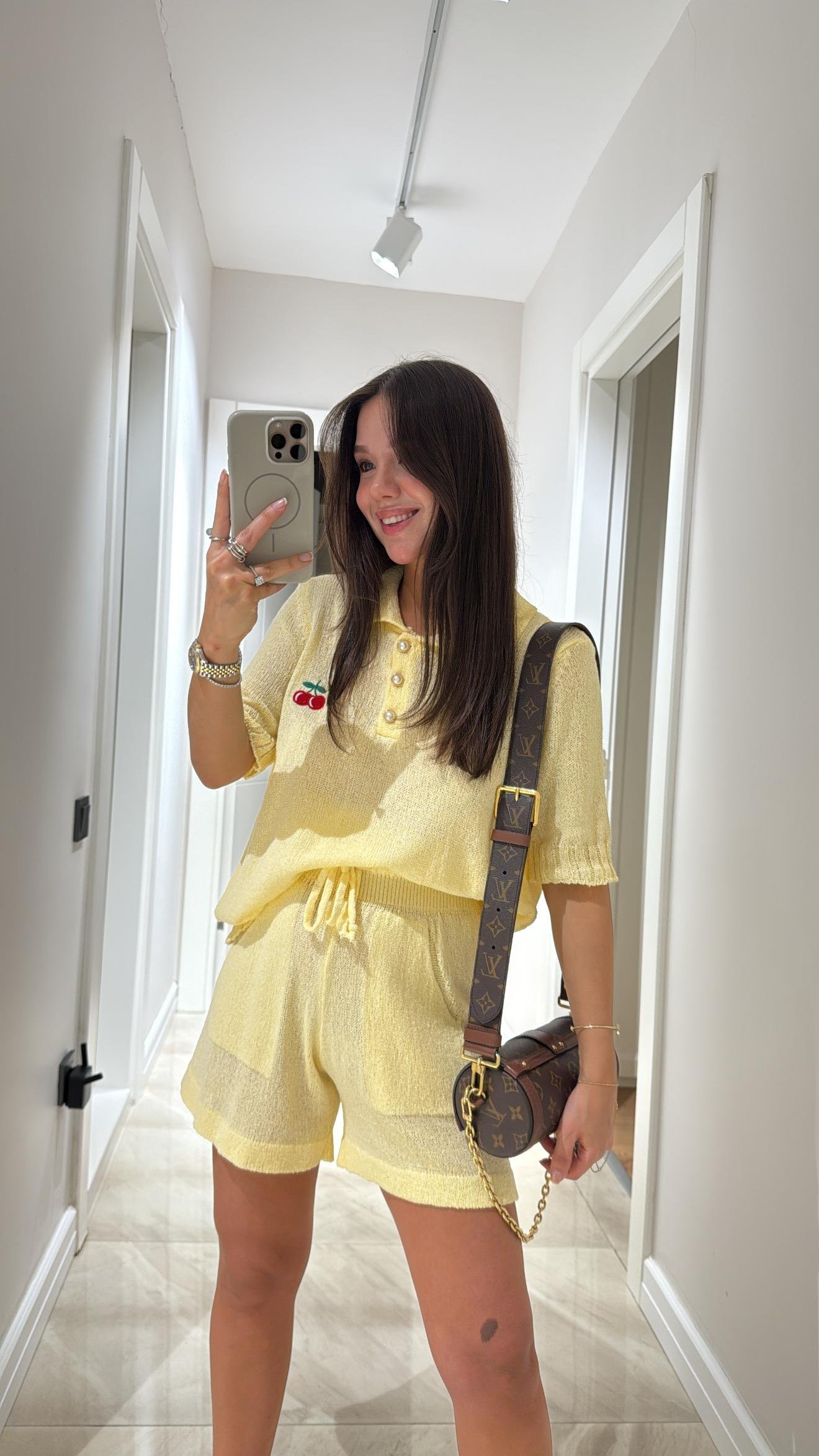 Sarı Kiraz Detaylı Triko Bluz